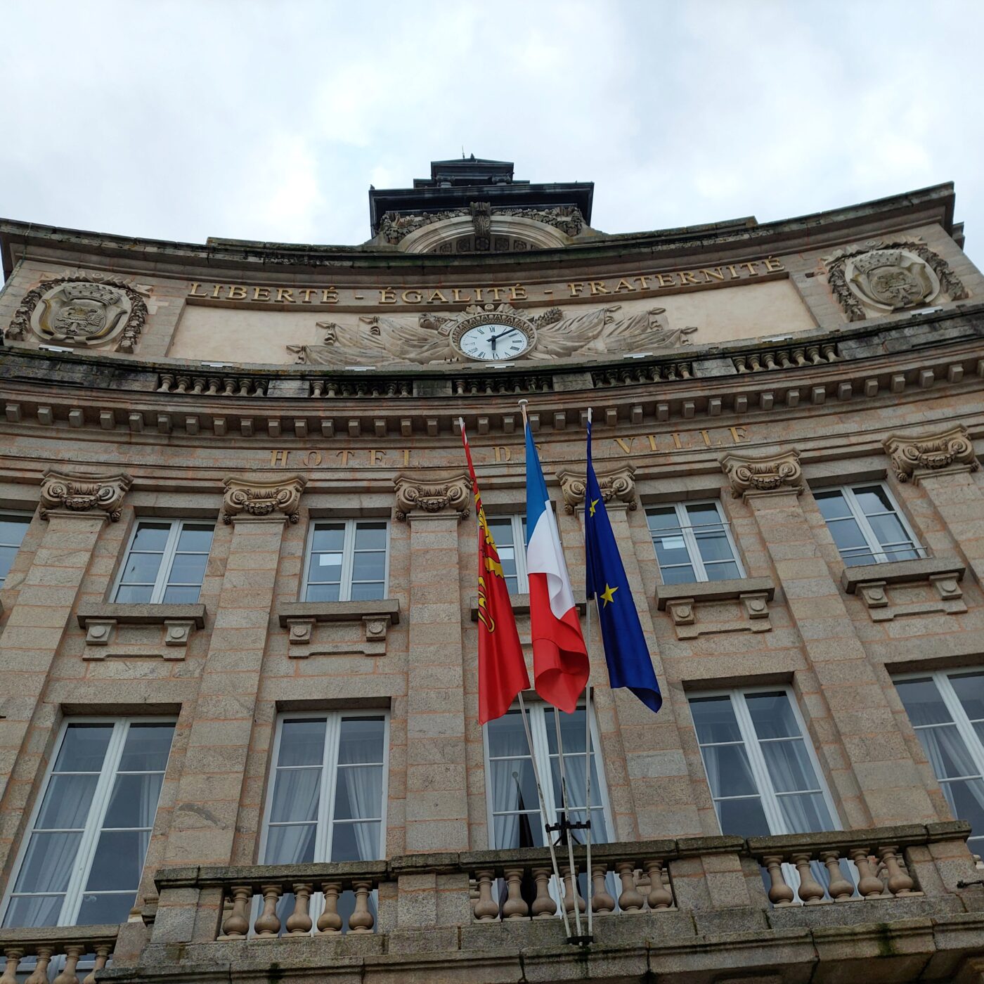 52% des jeunes de Missions locales normandes estiment que voter ne change rien episode artwork