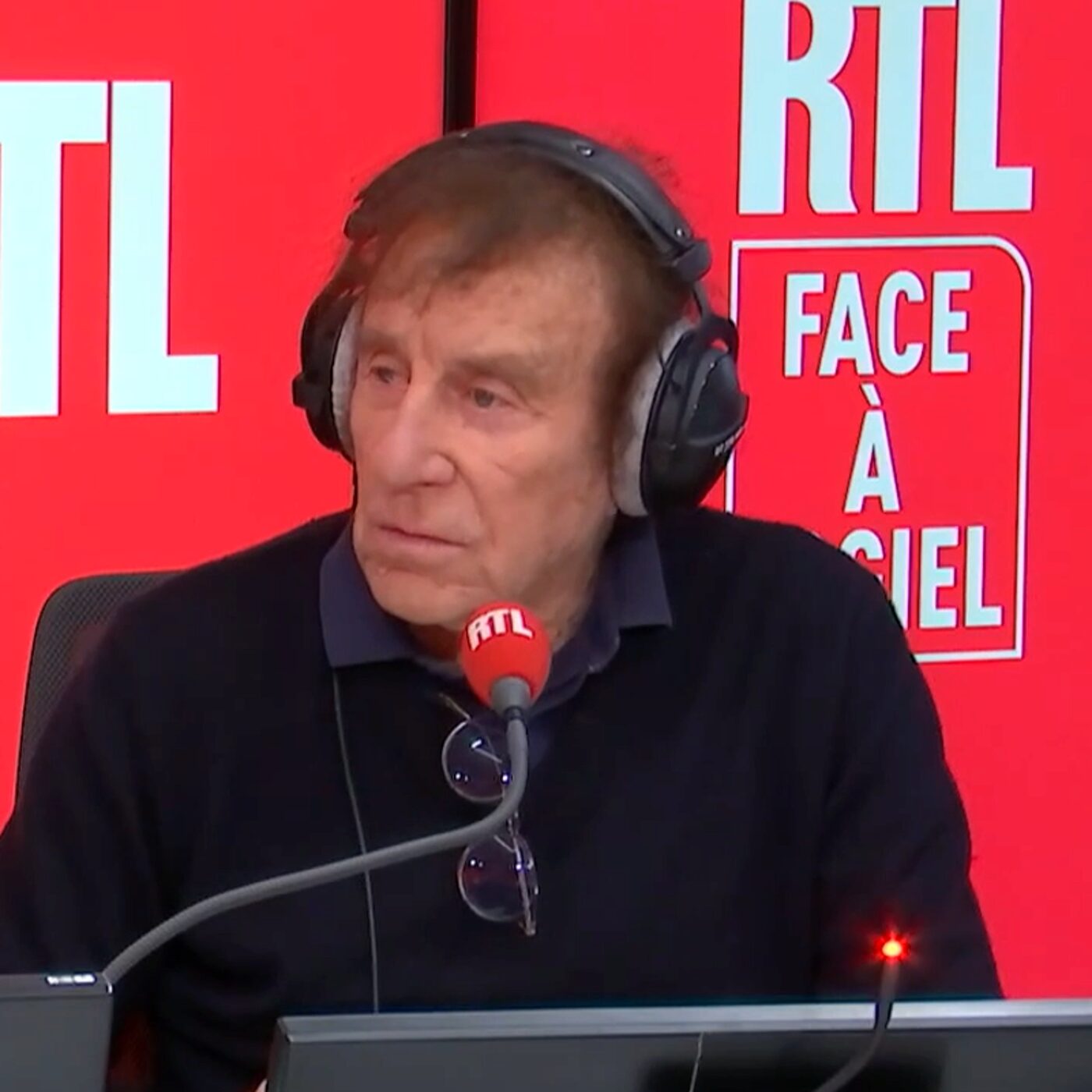 Alain Souchon sur une victoire du RN à la présidentielle 2027 : "Je ne crois pas que les Français soient assez cons"