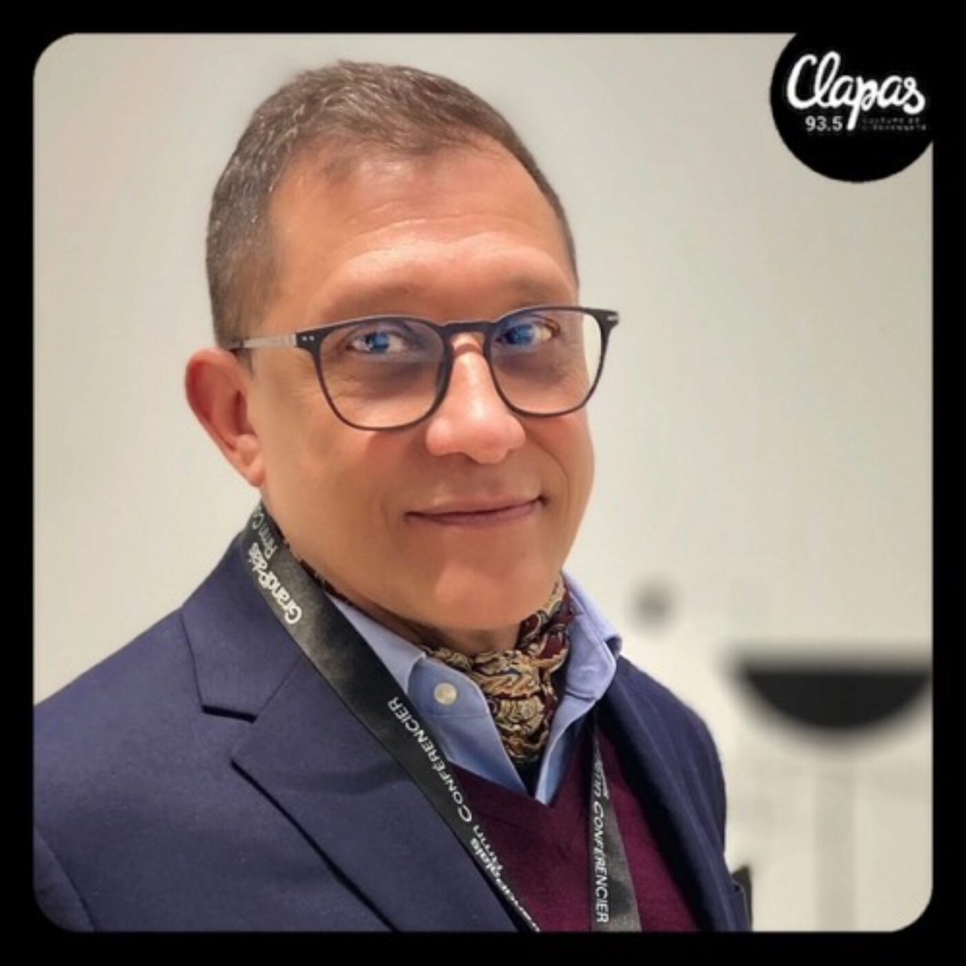 Enrique Valrona, conférencier des musées nationaux, de La Havane à Paris Enrique Valrona, conférencier des musées nationaux, de La Havane à Paris