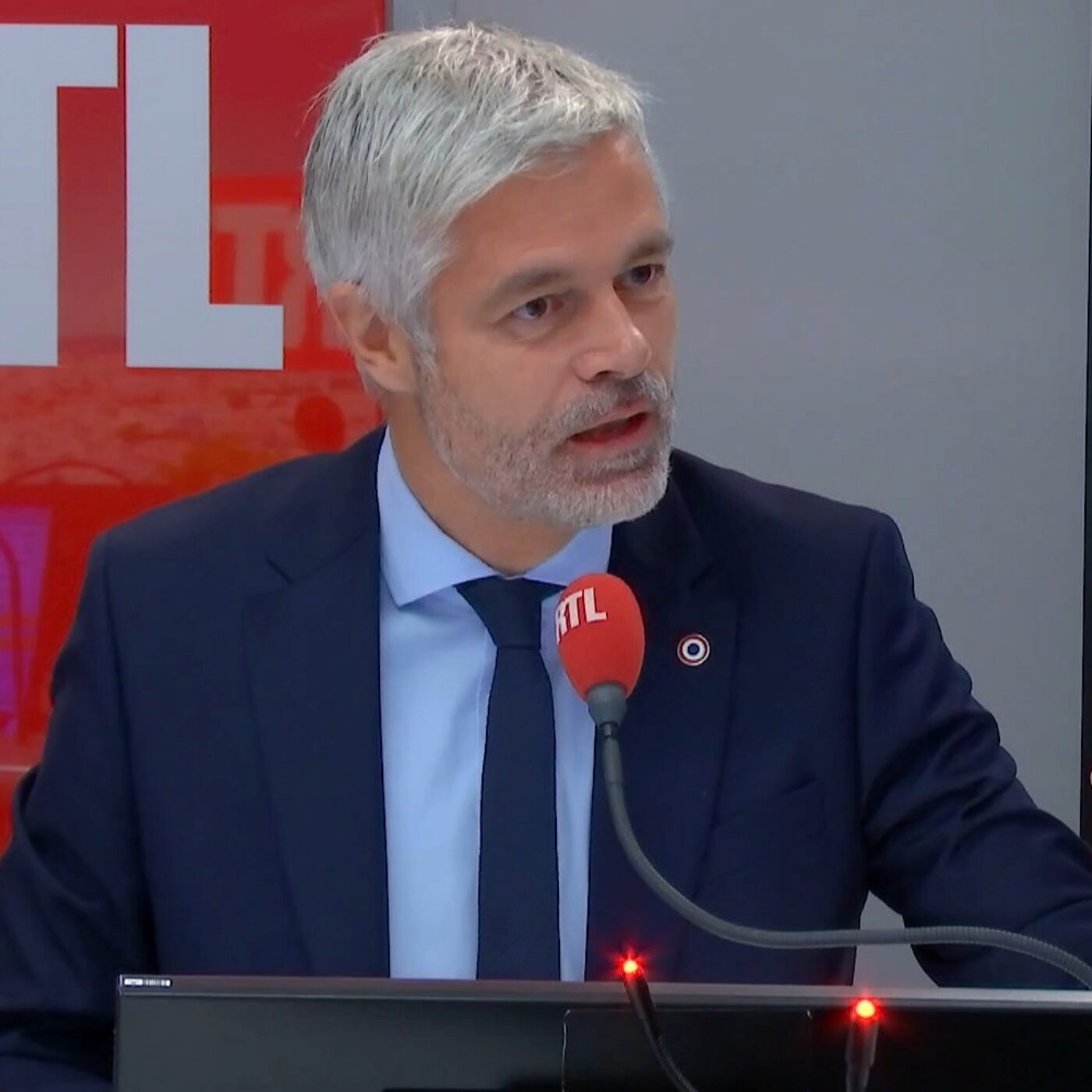 "Pas de chantage à la censure" : Laurent Wauquiez assure sur RTL ne pas vouloir faire "tomber un gouvernement à la légère" "Pas de chantage à la censure" : Laurent Wauquiez assure sur RTL ne pas vouloir faire "tomber un gouvernement à la légère"