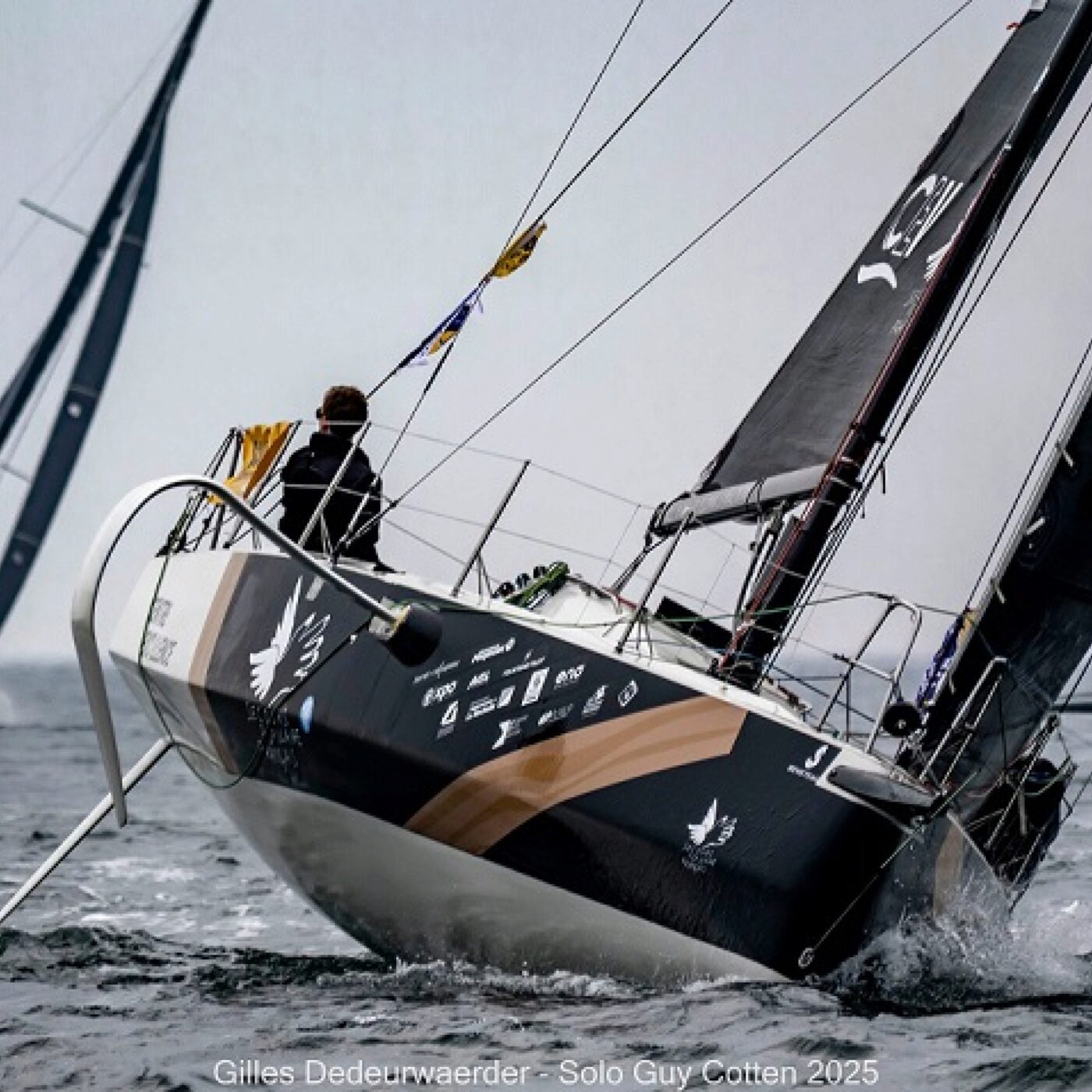 17 skippers aux Sables-d'Olonne pour la 22ème édition de la Solo Maitre CoQ episode artwork