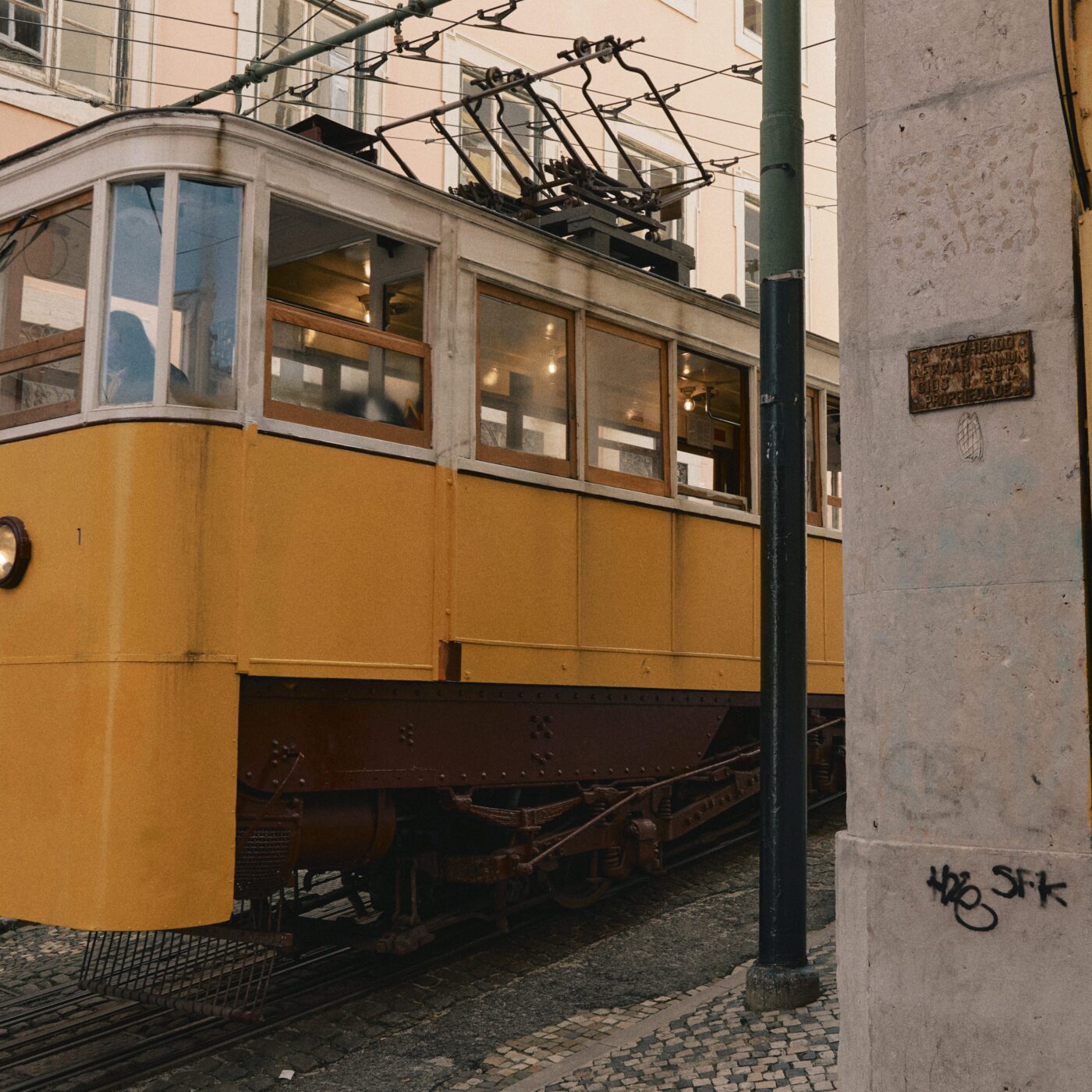 Après l'accident du funiculaire de Lisbonne, l'Eglise portugaise en deuil