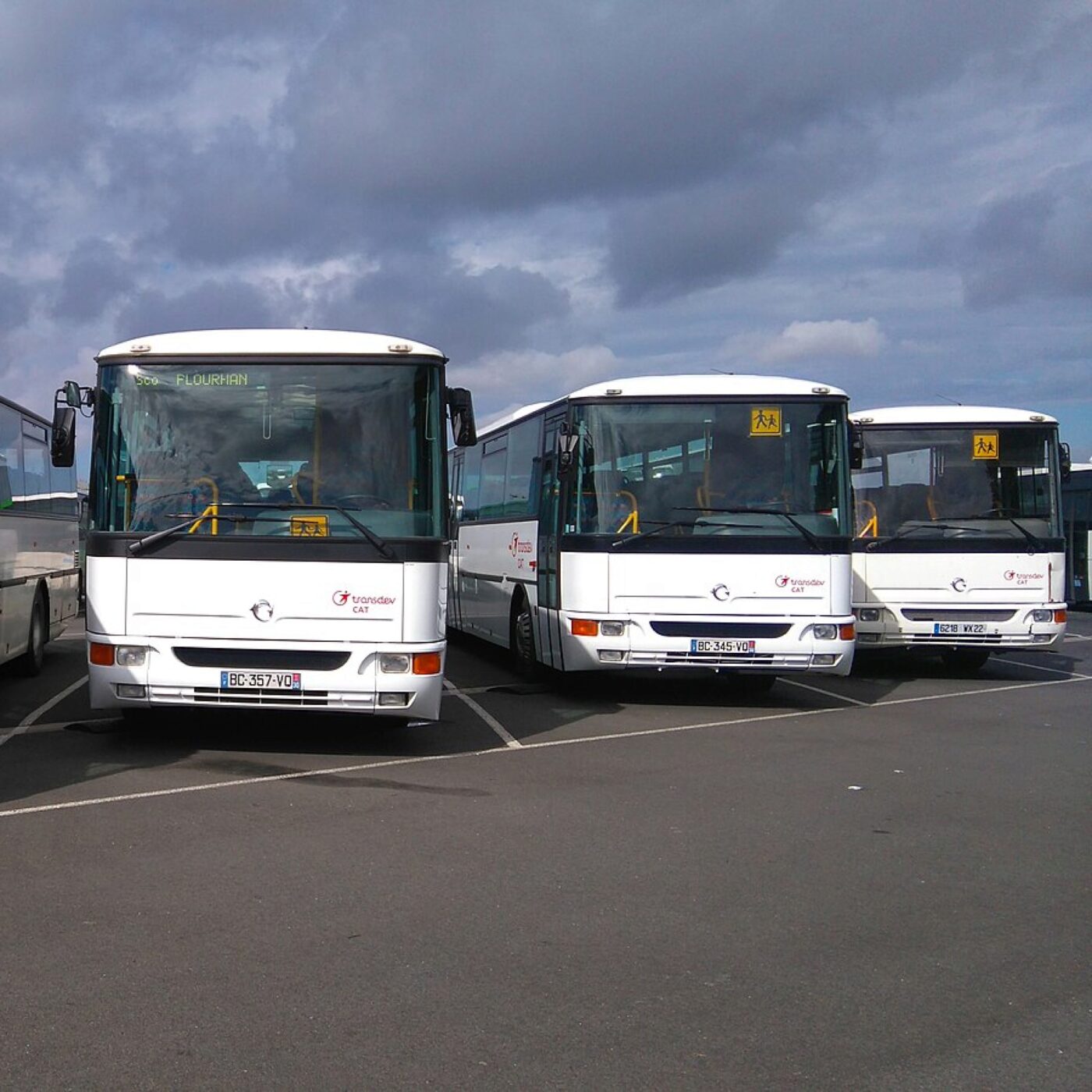 Prendre un bus scolaire en zone rurale