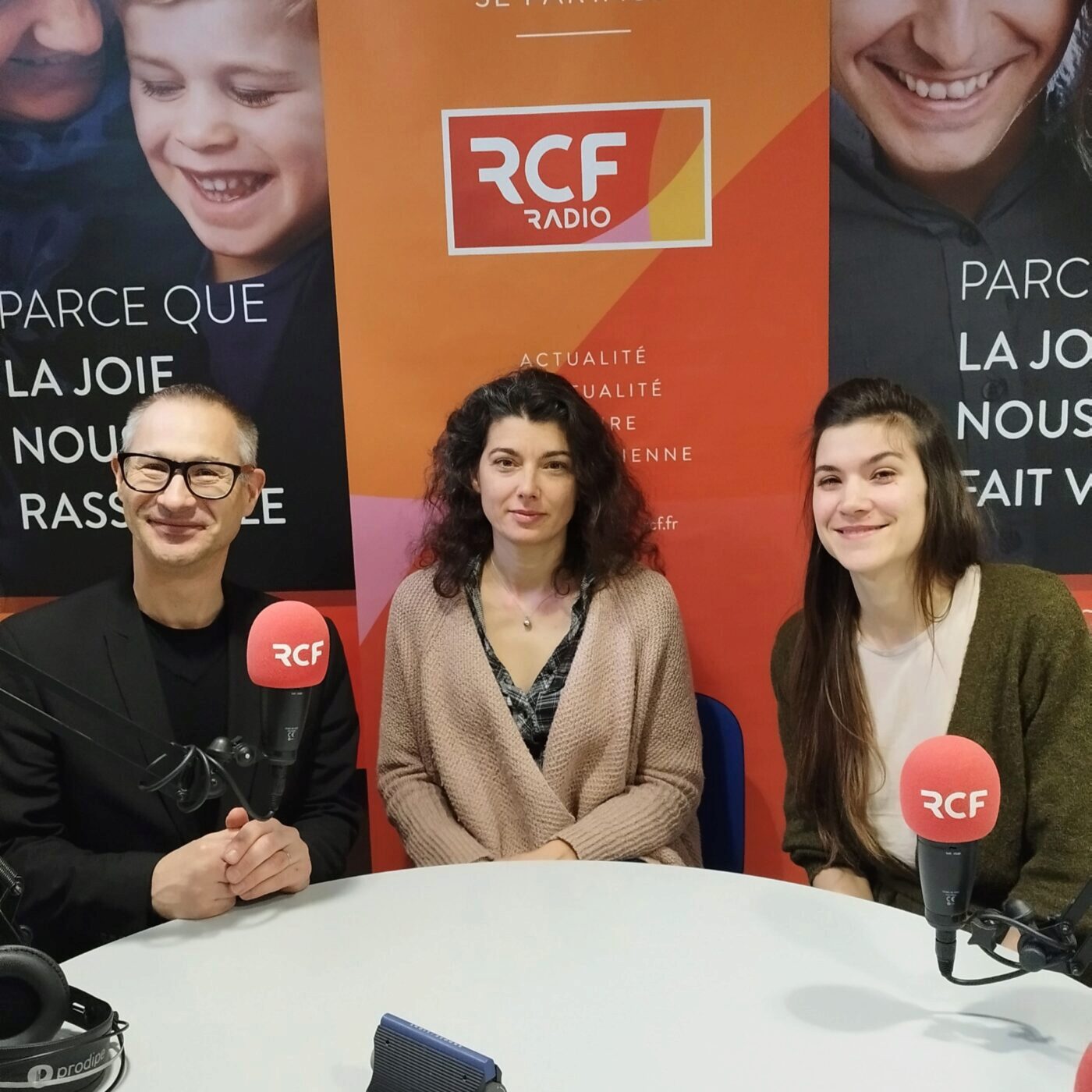 Tour de la Chaîne : ateliers et exposition pendant les vacances de Février episode artwork