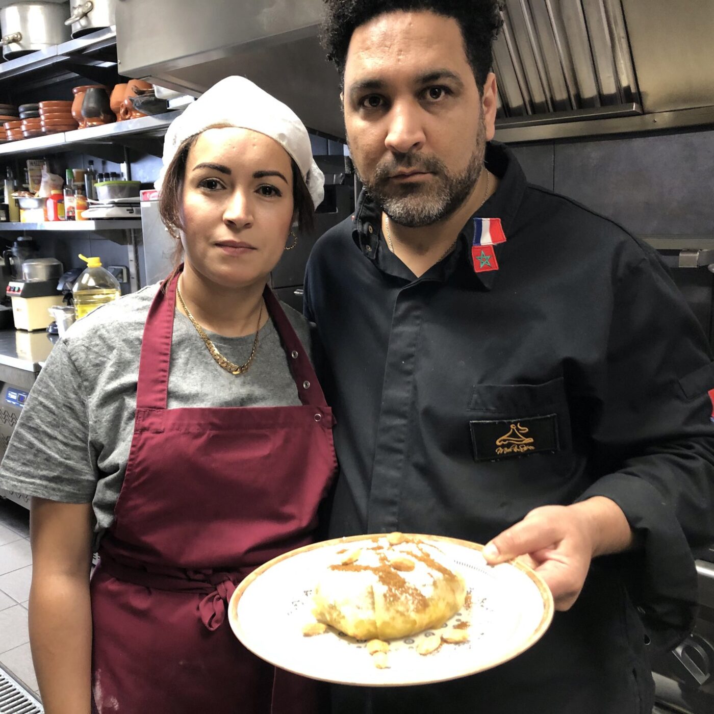 Pastilla de poulet au restaurant Miel et Safran à Yutz avec Adil et Hayat episode artwork