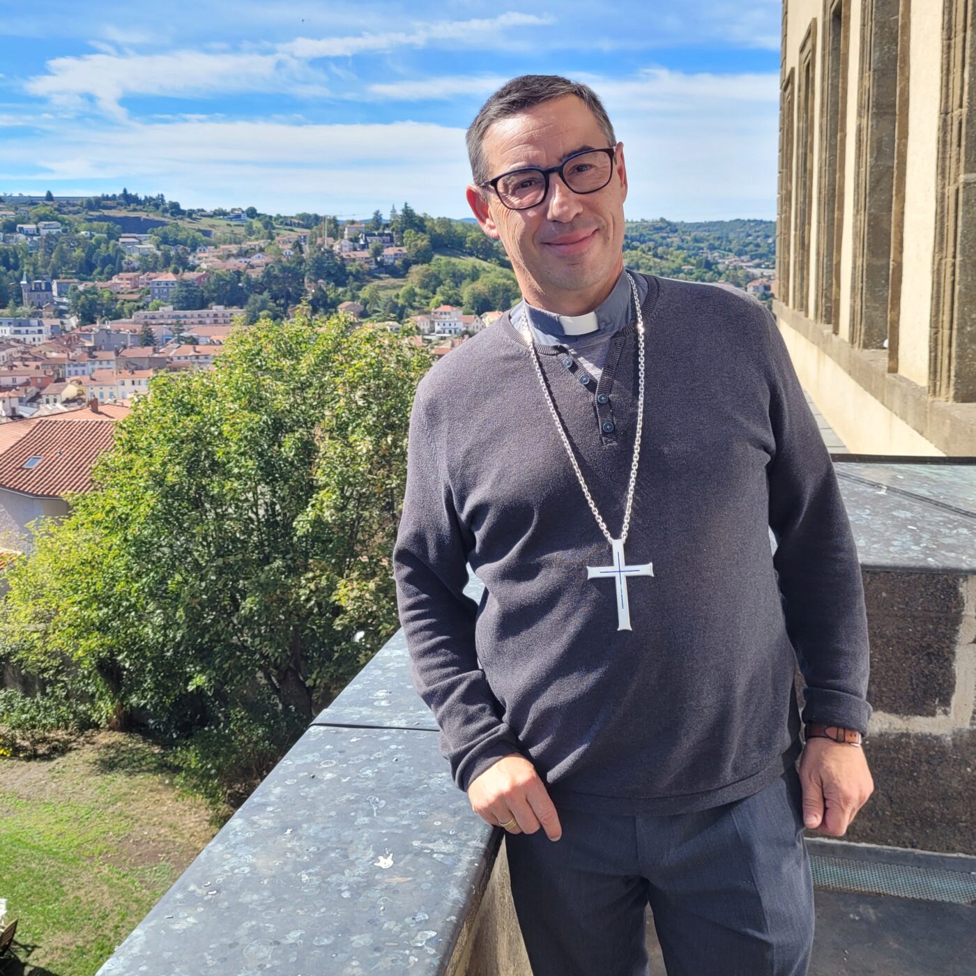 Mgr Noblot : les 4 Évêques d'Auvergne au Sommet de l'élevage, une première episode artwork