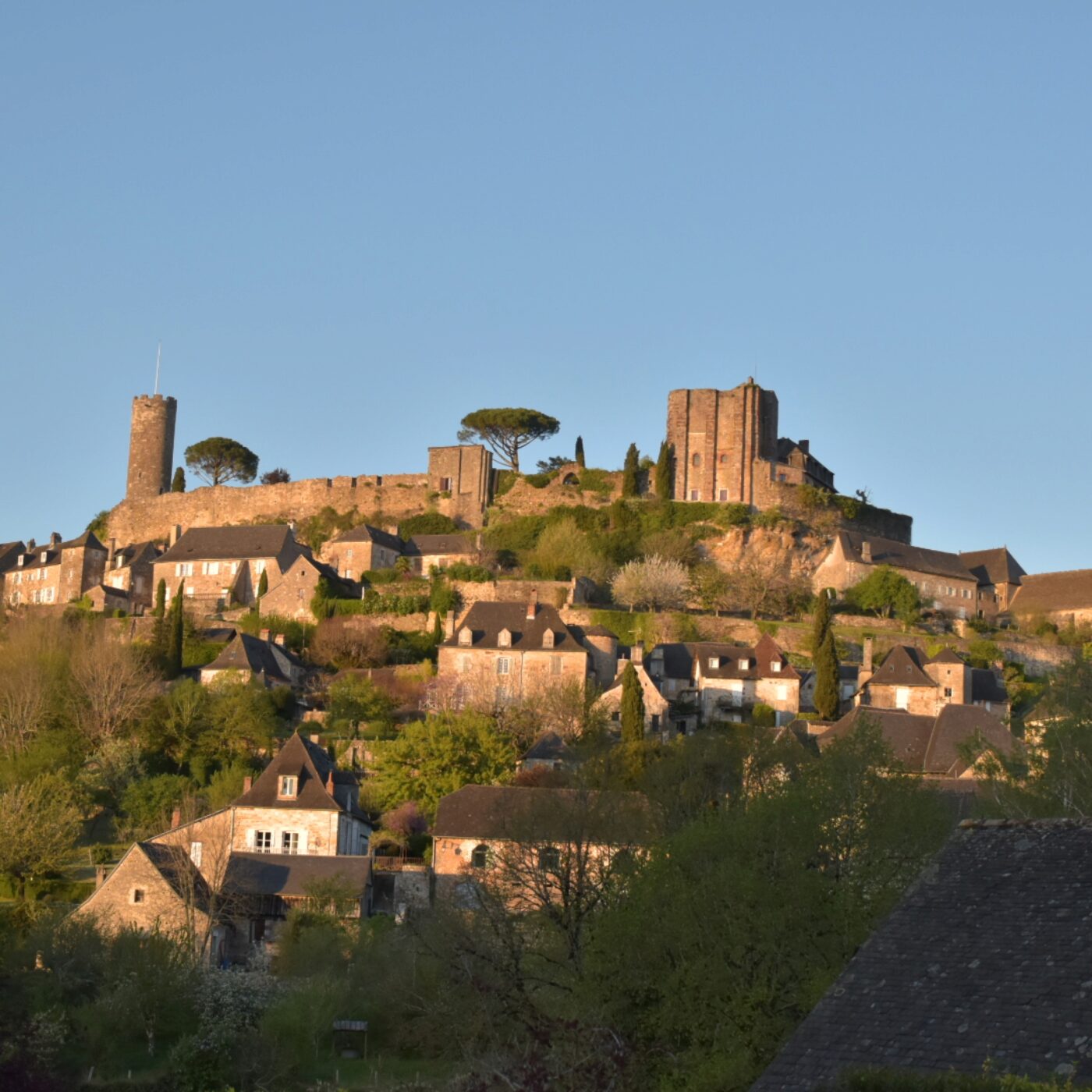 Enquête sur le tourisme dans la région  episode artwork