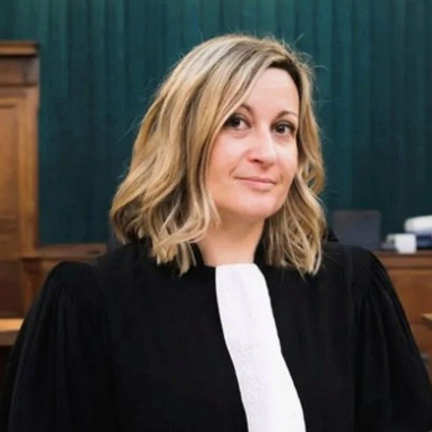Mobilisation pour un tribunal des enfants à Montluçon : "les familles sont obligées de se déplacer à Moulins", dénonce Maître Valérie Daffy, bâtonnière du barreau de Montluçon episode artwork