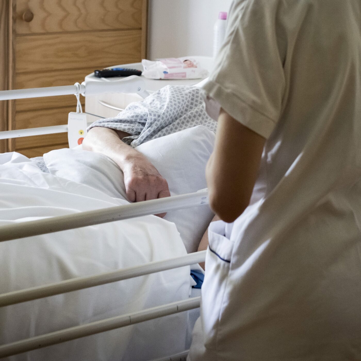 Les fins de vie, soins palliatifs ou euthanasie ? 1/5 episode artwork
