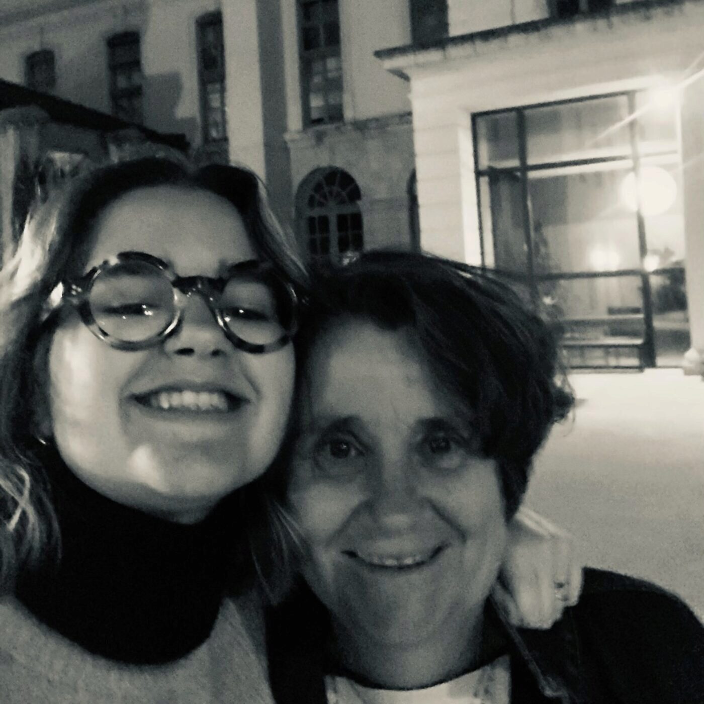 Vivre avec la dyslexie : une mère et sa fille témoignent episode artwork