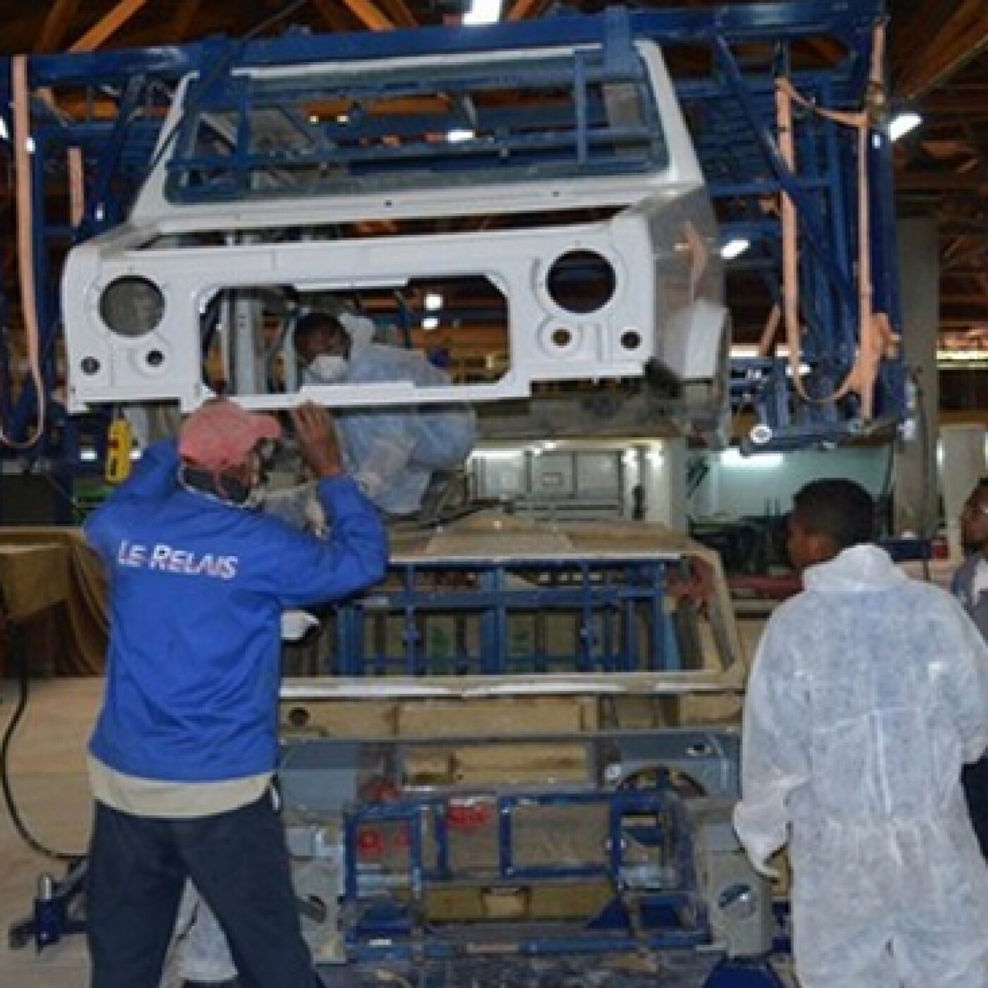 Le renouveau de la voiture malgache , une entreprise humanitaire