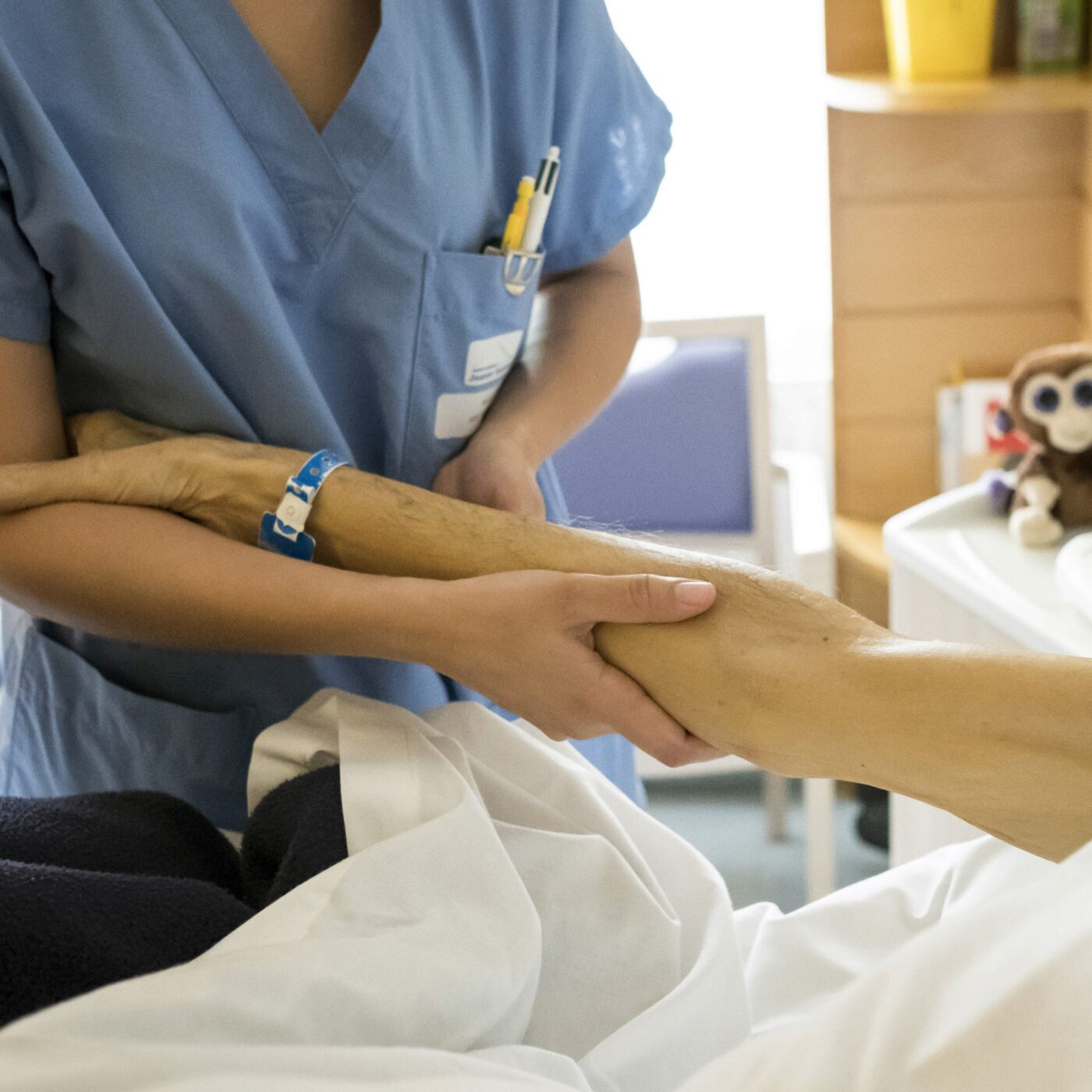 Les fins de vie, soins palliatifs ou euthanasie ? 3/5 episode artwork