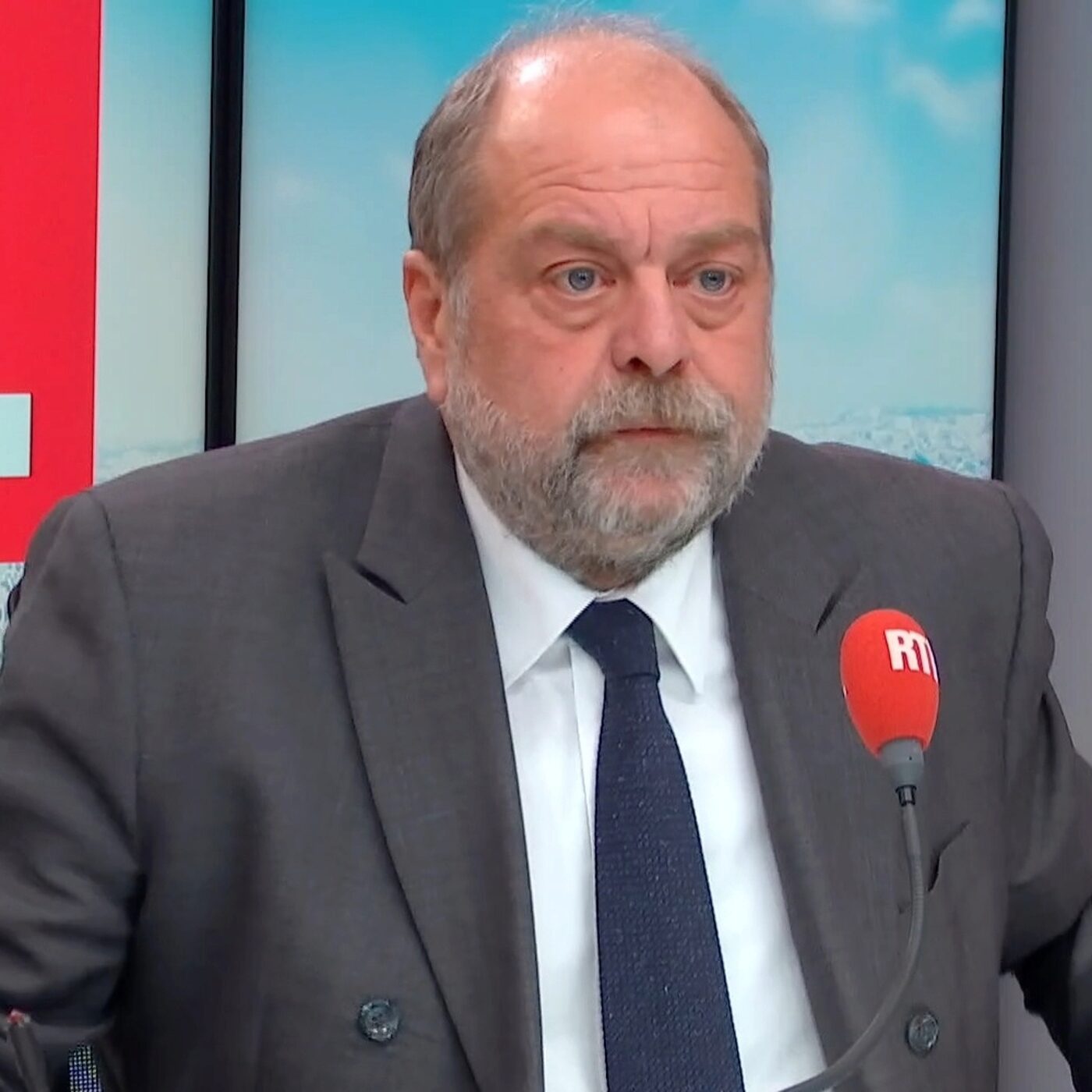 Éric Dupond-Moretti dénonce sur RTL la "dinguerie" de la rumeur transphobe visant Brigitte Macron episode artwork