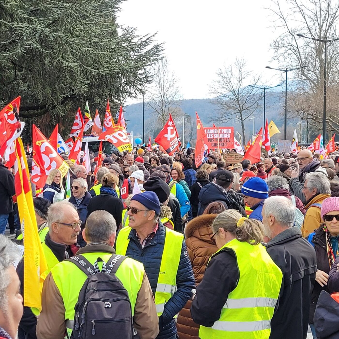 Retraites : entre colère et détermination, la CGT veut poursuivre la mobilisation episode artwork