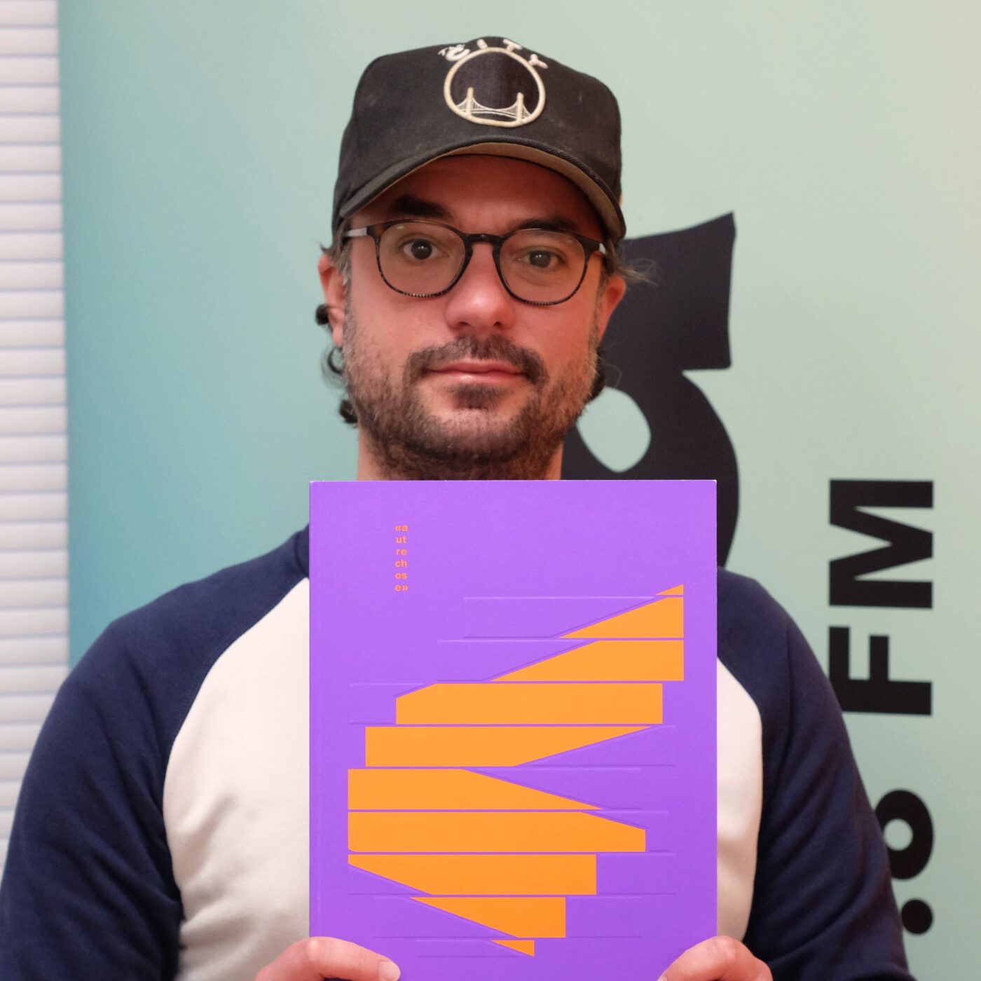 Maxime Gueugneau ouvre sa dernière BD de la saison "Autre chose"