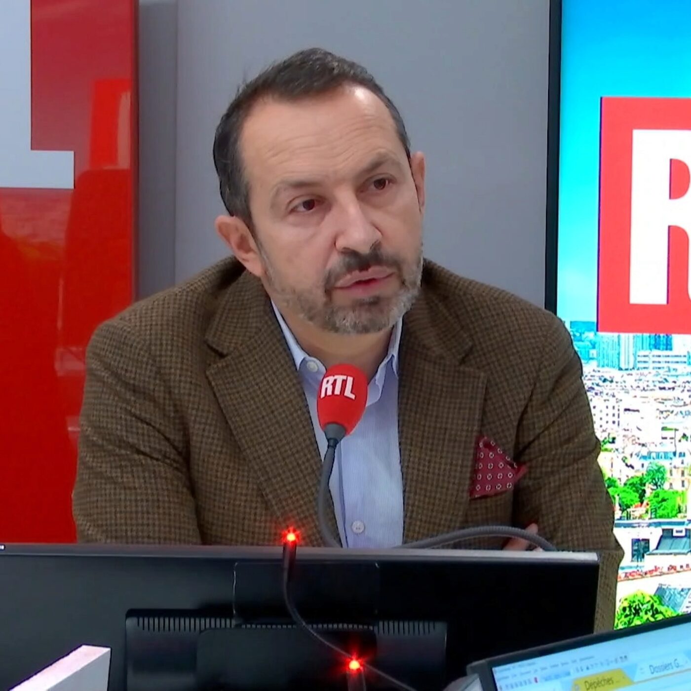 "Où trouvez-vous toute cette énergie ?" Sur RTL, Sébastien Chenu tance Roselyne Bachelot "plus à l'aise dans le registre des 'Grosses Têtes'" episode artwork