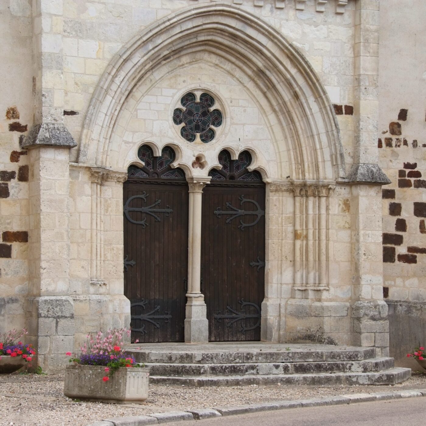 L'église St Aignan d'Ivoy-le-Pré (2/3) episode artwork