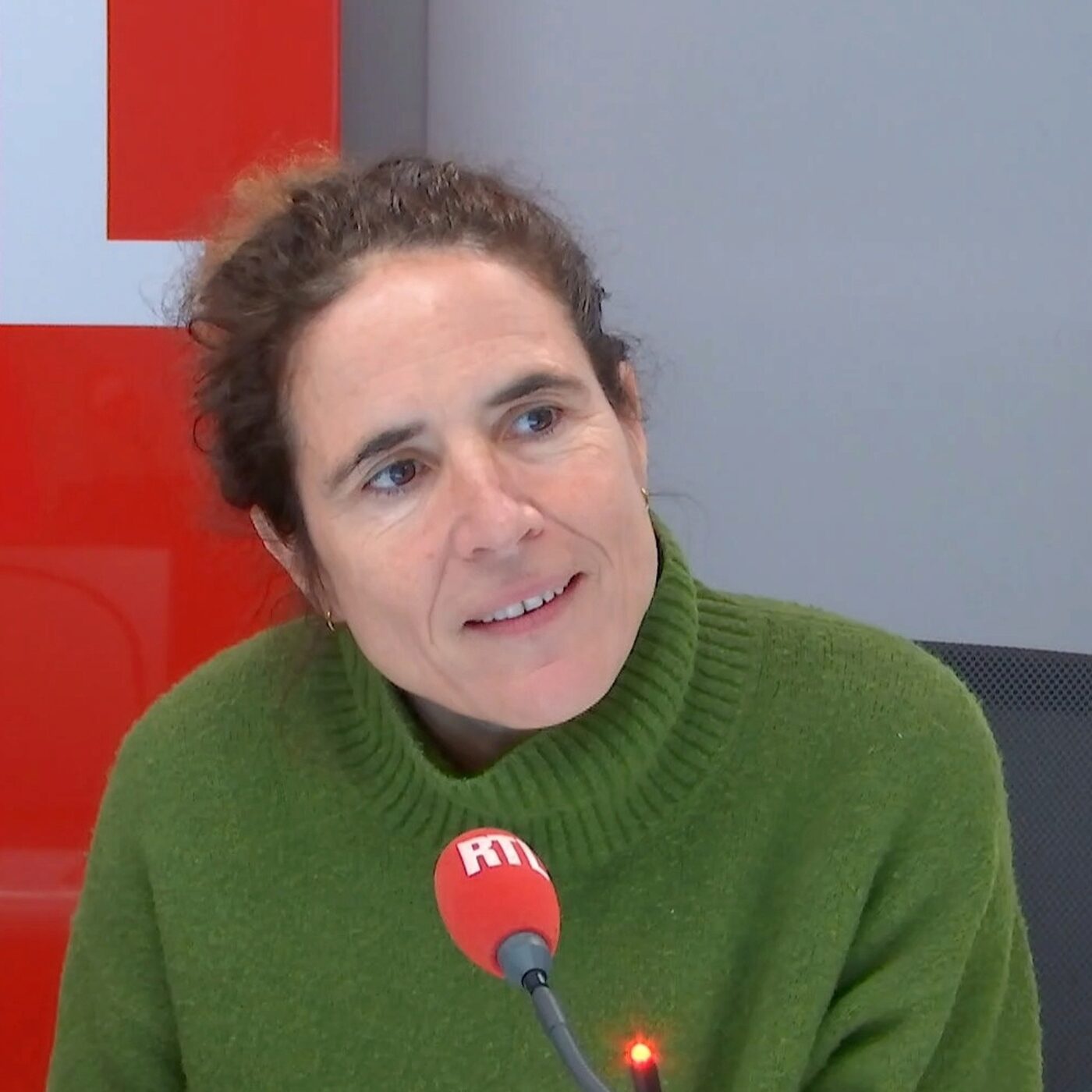 Mazarine Pingeot raconte son père, François Mitterrand, sur RTL : "La littérature était cruciale, y compris pour sa réflexion politique" episode artwork