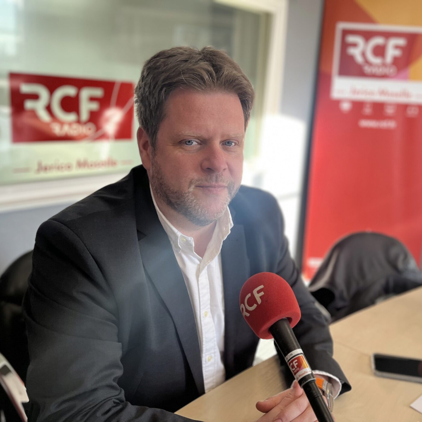 Politiquement vôtre