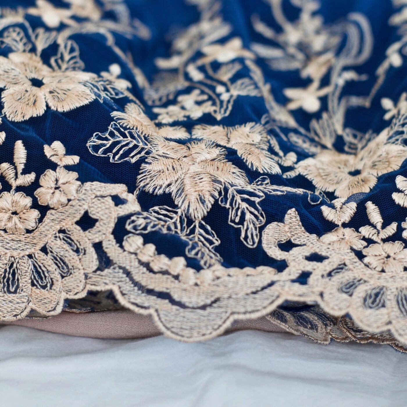 La dentelle episode artwork