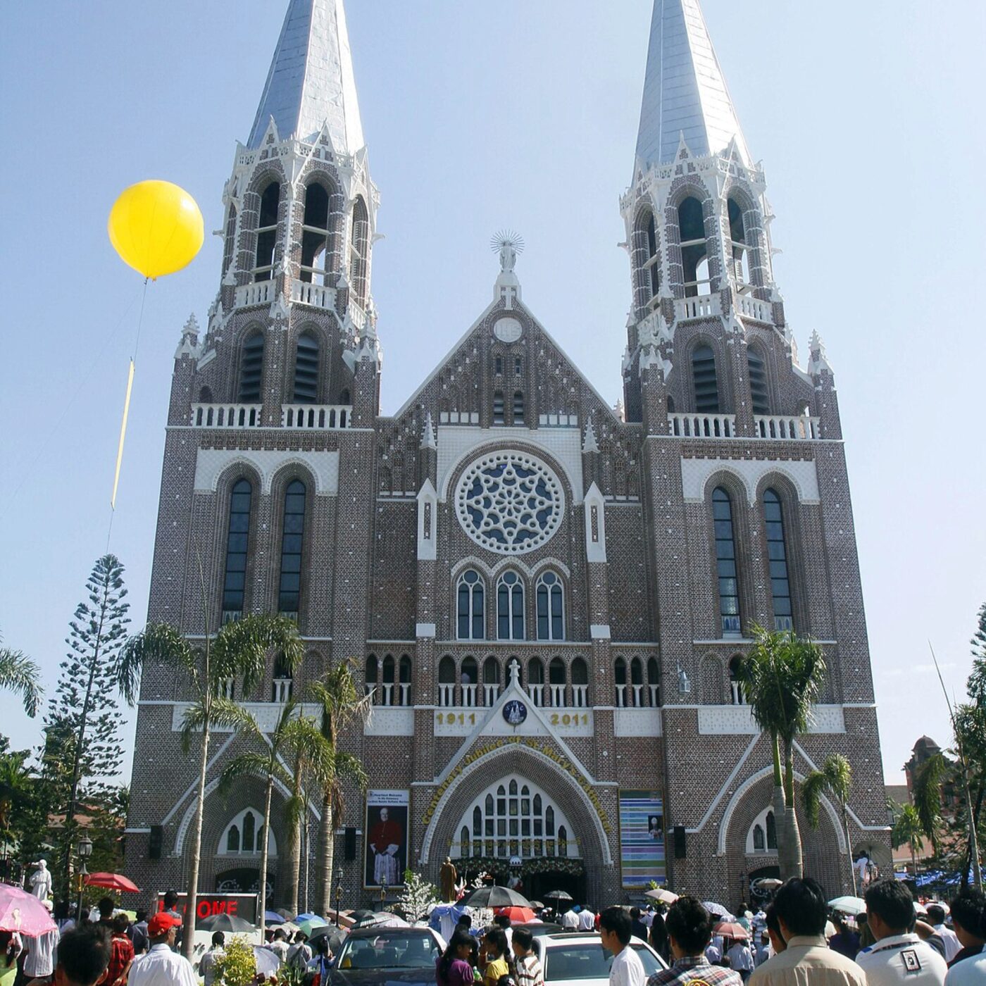 Sacrée mission !