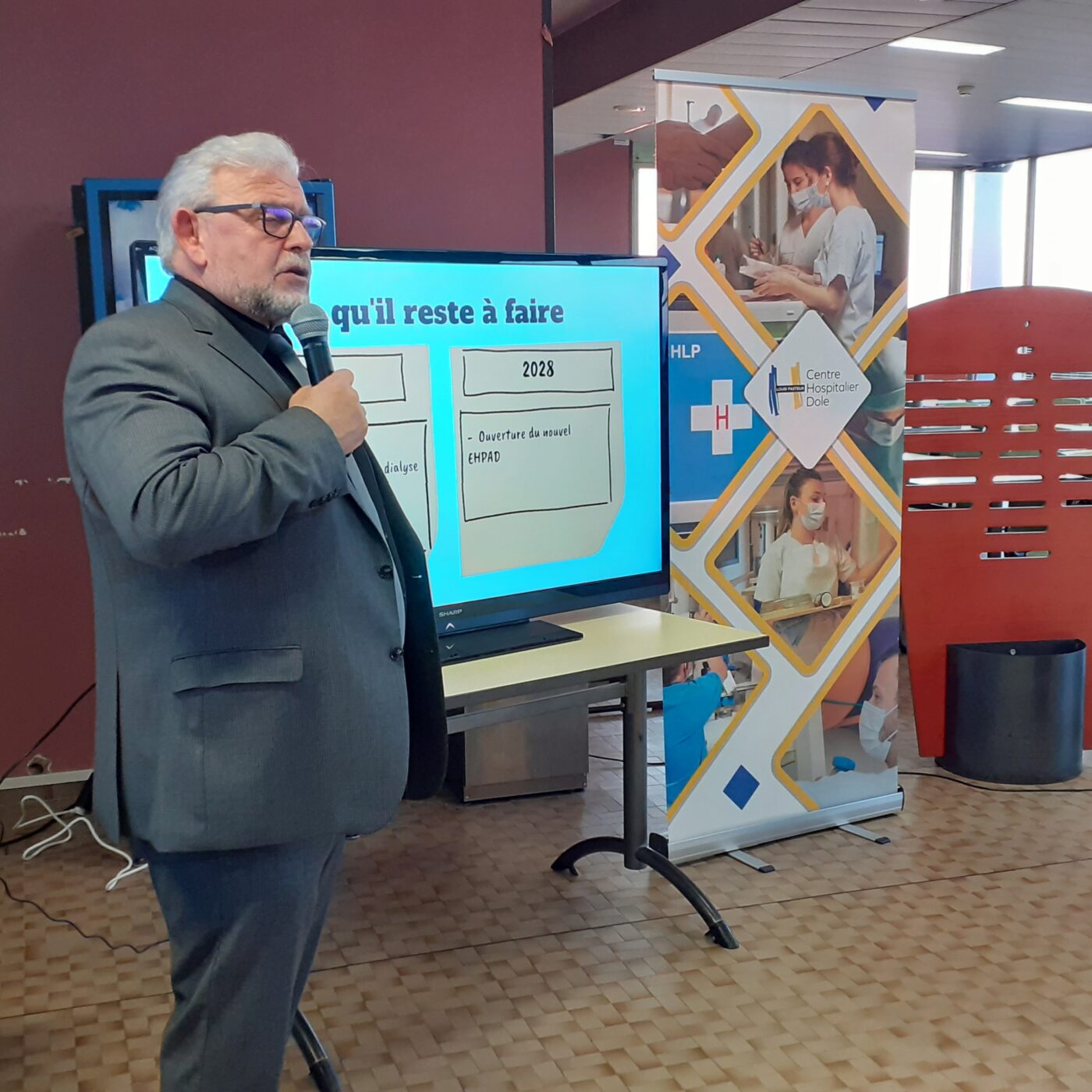 De nombreux projets pour 2025 au centre hospitalier Louis-Pasteur de Dole episode artwork
