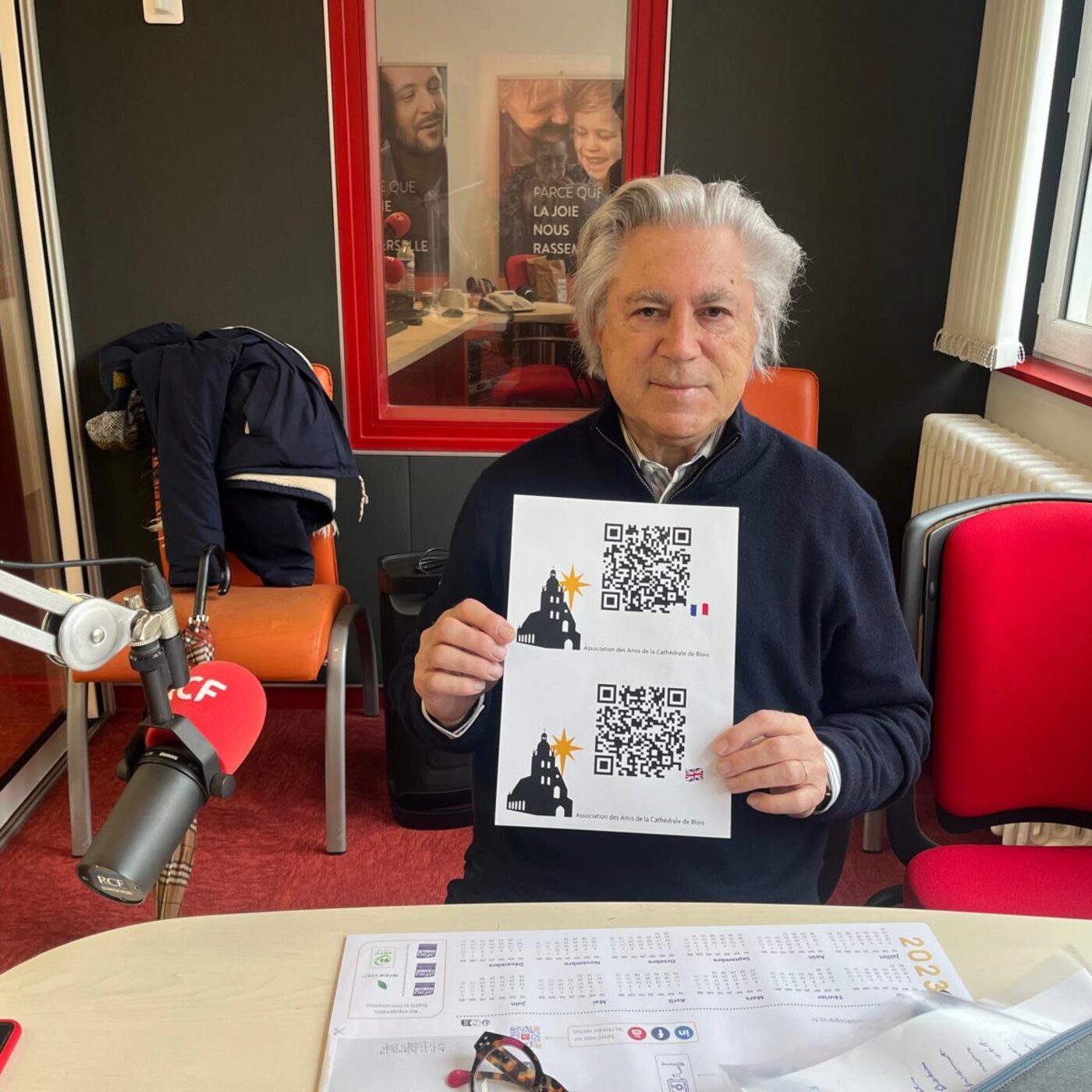 Des QR codes s'installent dans la cathédrale de Blois episode artwork