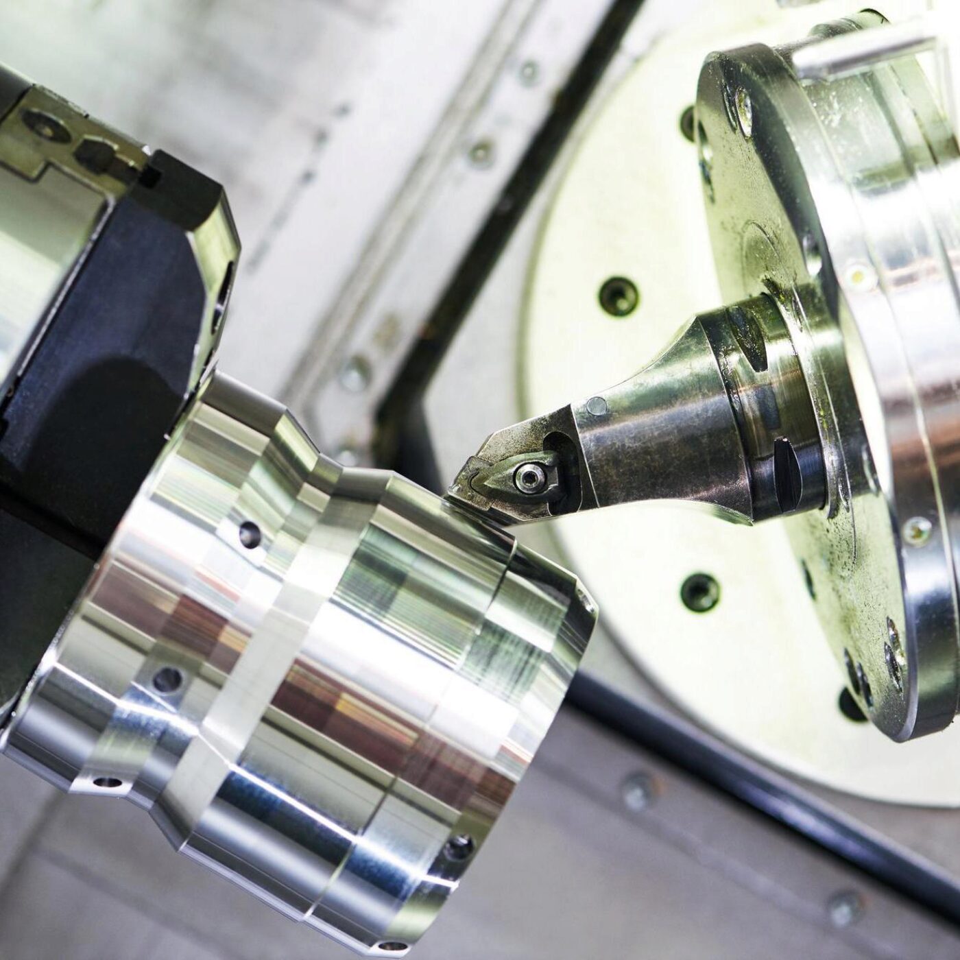 Du verre métallique, les flops scientifiques et l'accommodation Du verre métallique, les flops scientifiques et l'accommodation