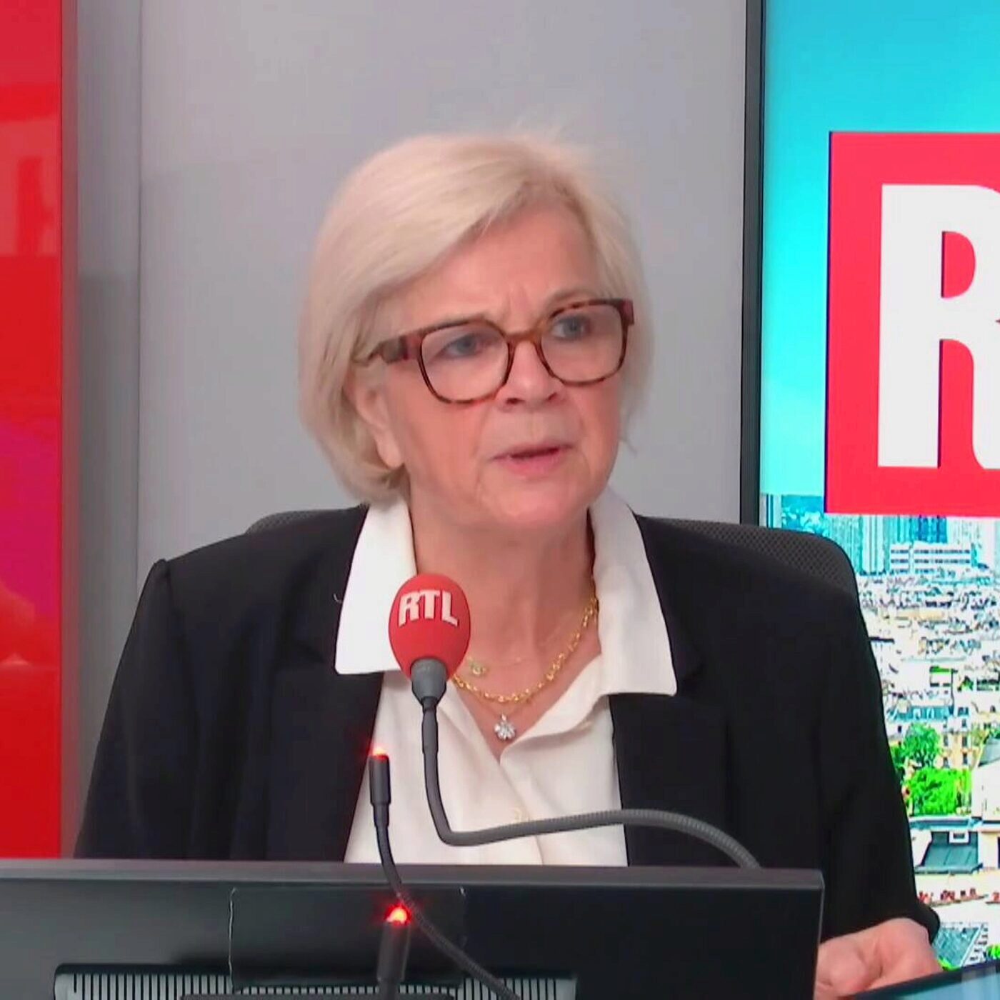 Catherine Vautrin, ministre des Armées, annonce de nouvelles évacuations pour les Français bloqués au Moyen-Orient
