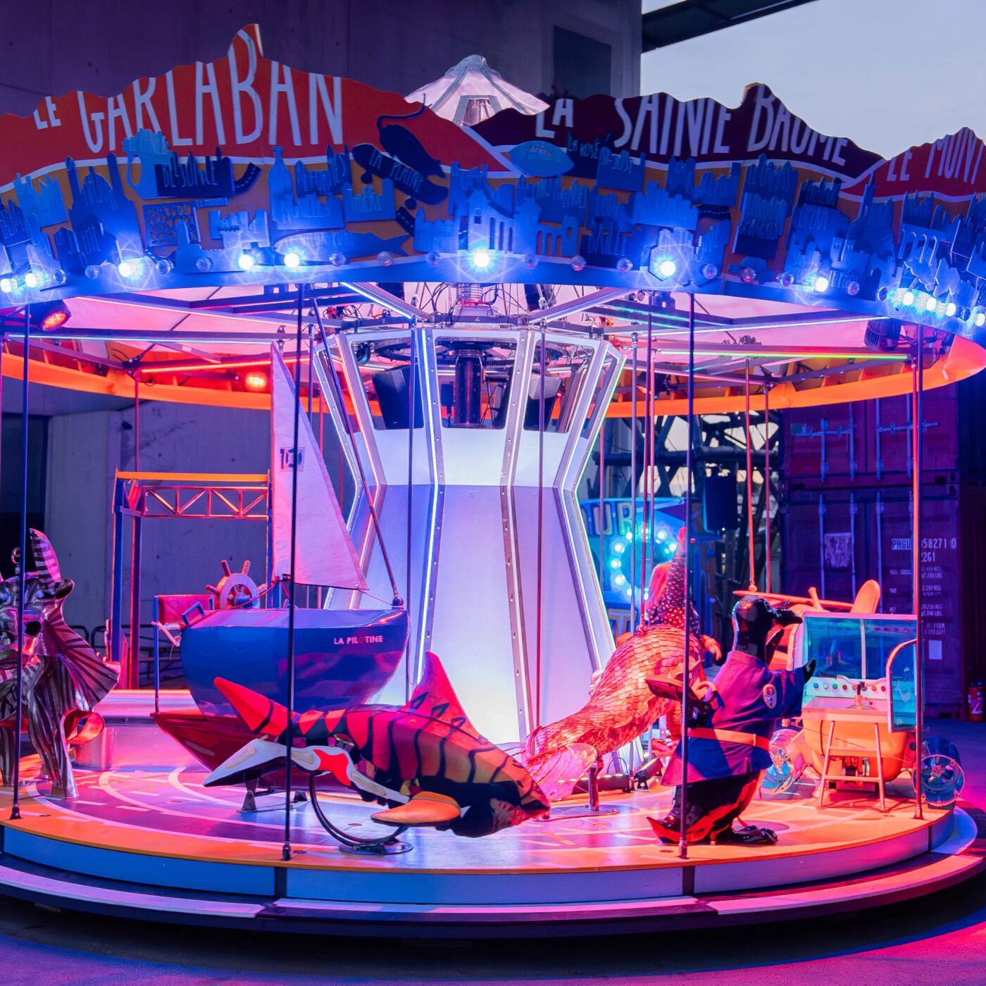 Un carrousel marin arpente les quartiers de Marseille episode artwork