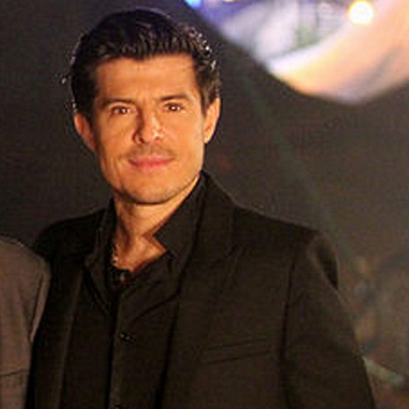 Vincent Niclo au Phare : "Le Ballet de Savoie défend nos traditions" episode artwork