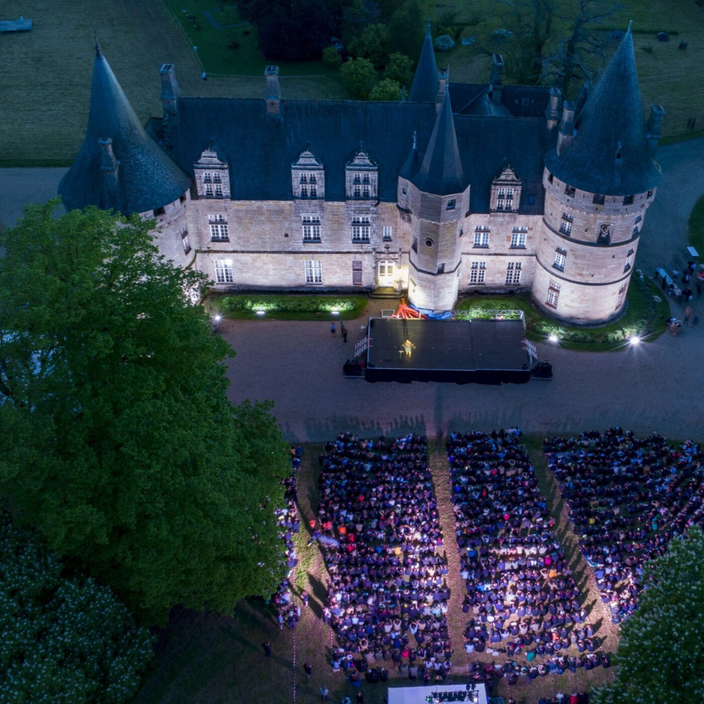 1500 chefs et cheftaines des Guides et Scouts d’Europe réunis à Pellevoisin