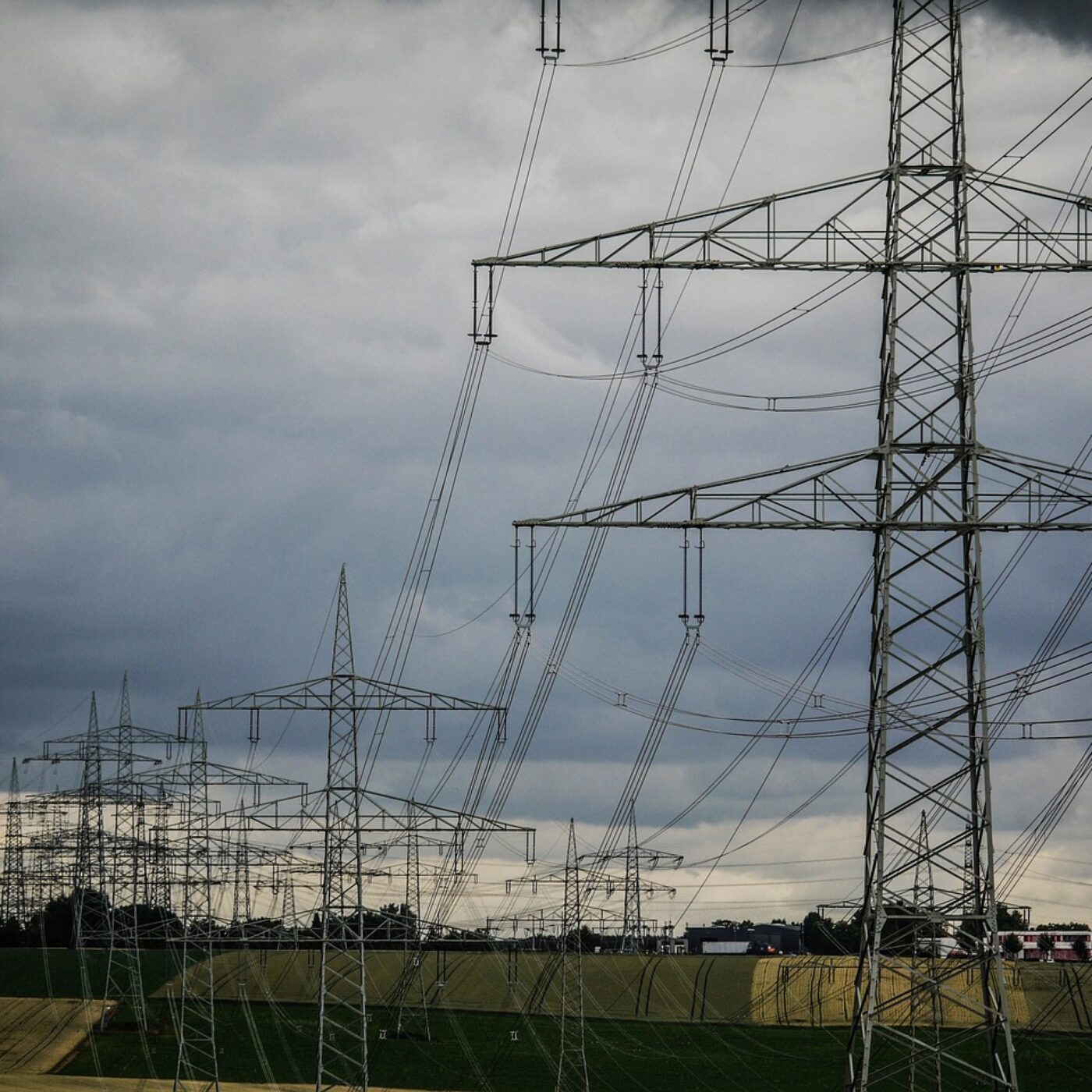Le réseau et la consommation électrique sous surveillance en France episode artwork
