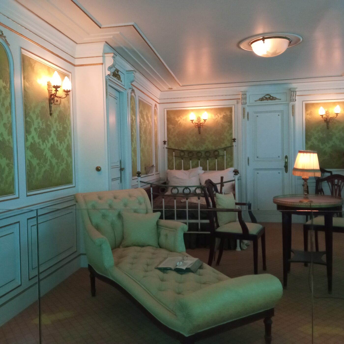 Dans la cité de la mer, une exposition immersive sur le Titanic 3/5 episode artwork