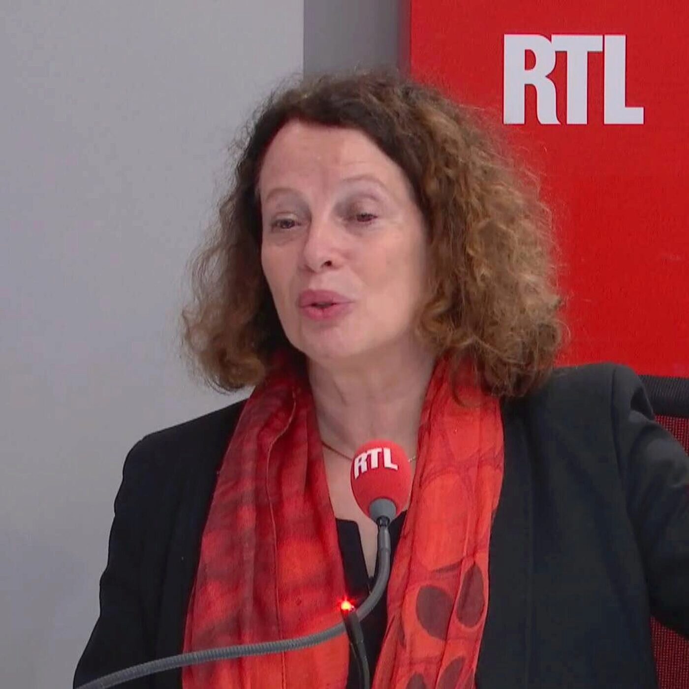 L\'invité d\'Anne-Sophie Lapix