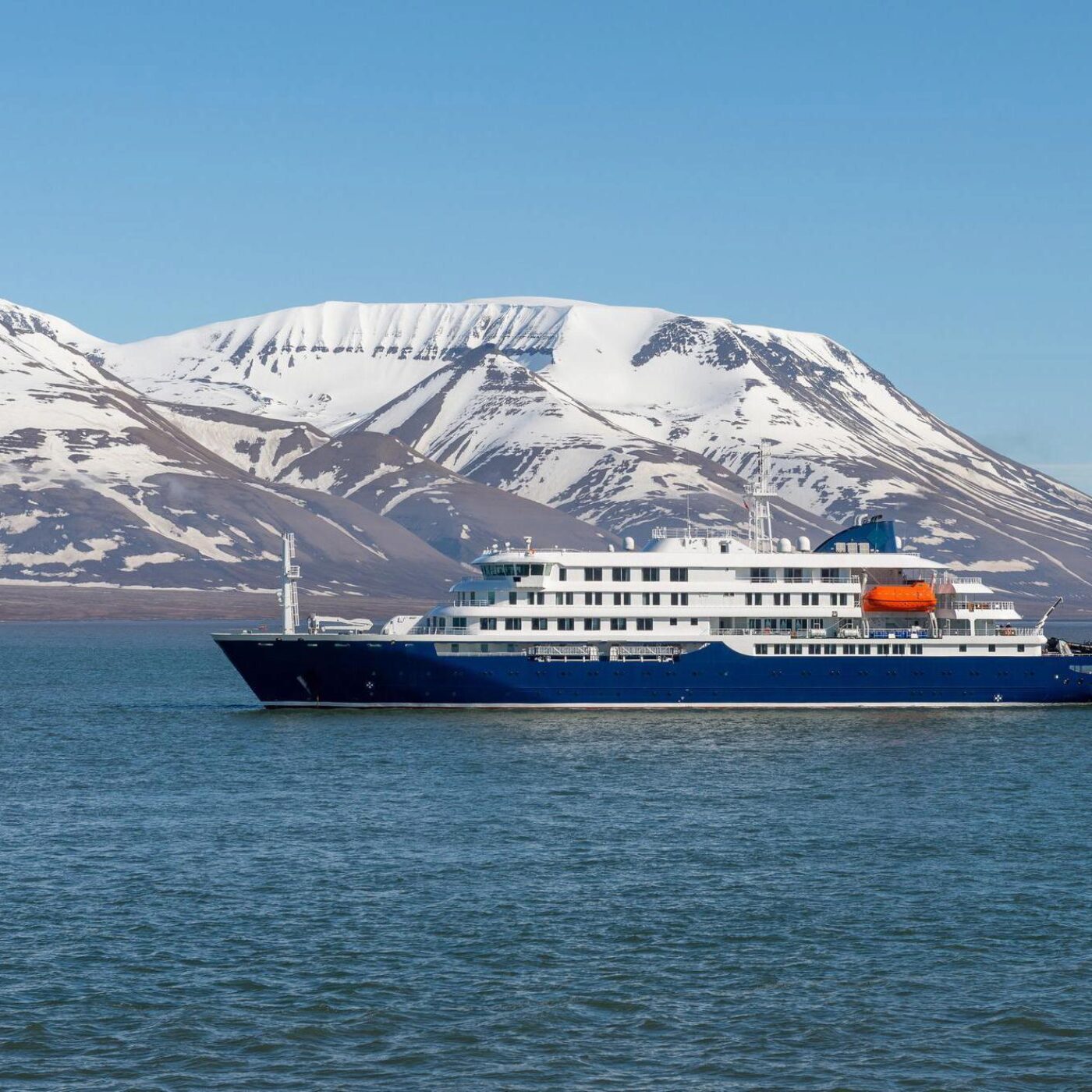 Les navires en Arctique, les moustiques-tigres et la Préhistoire