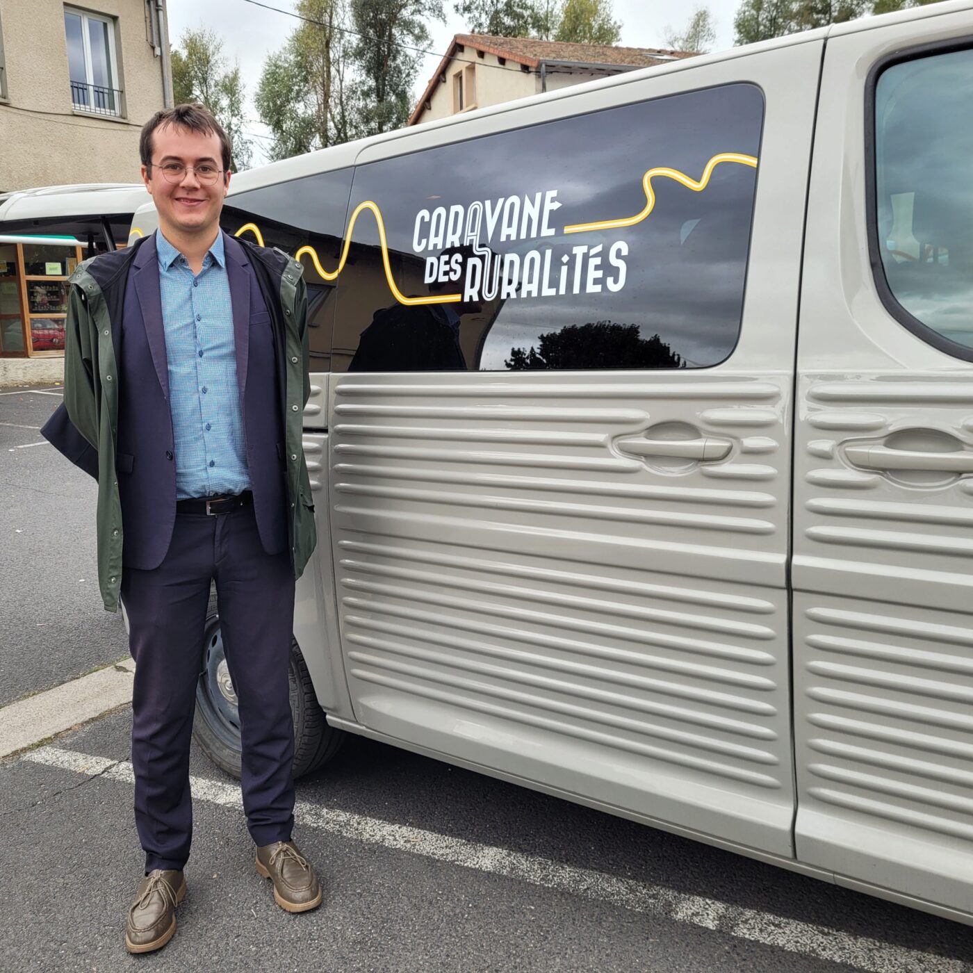 Sacha Dalis : la caravane des ruralités à la recherche d'innovations à Vorey episode artwork