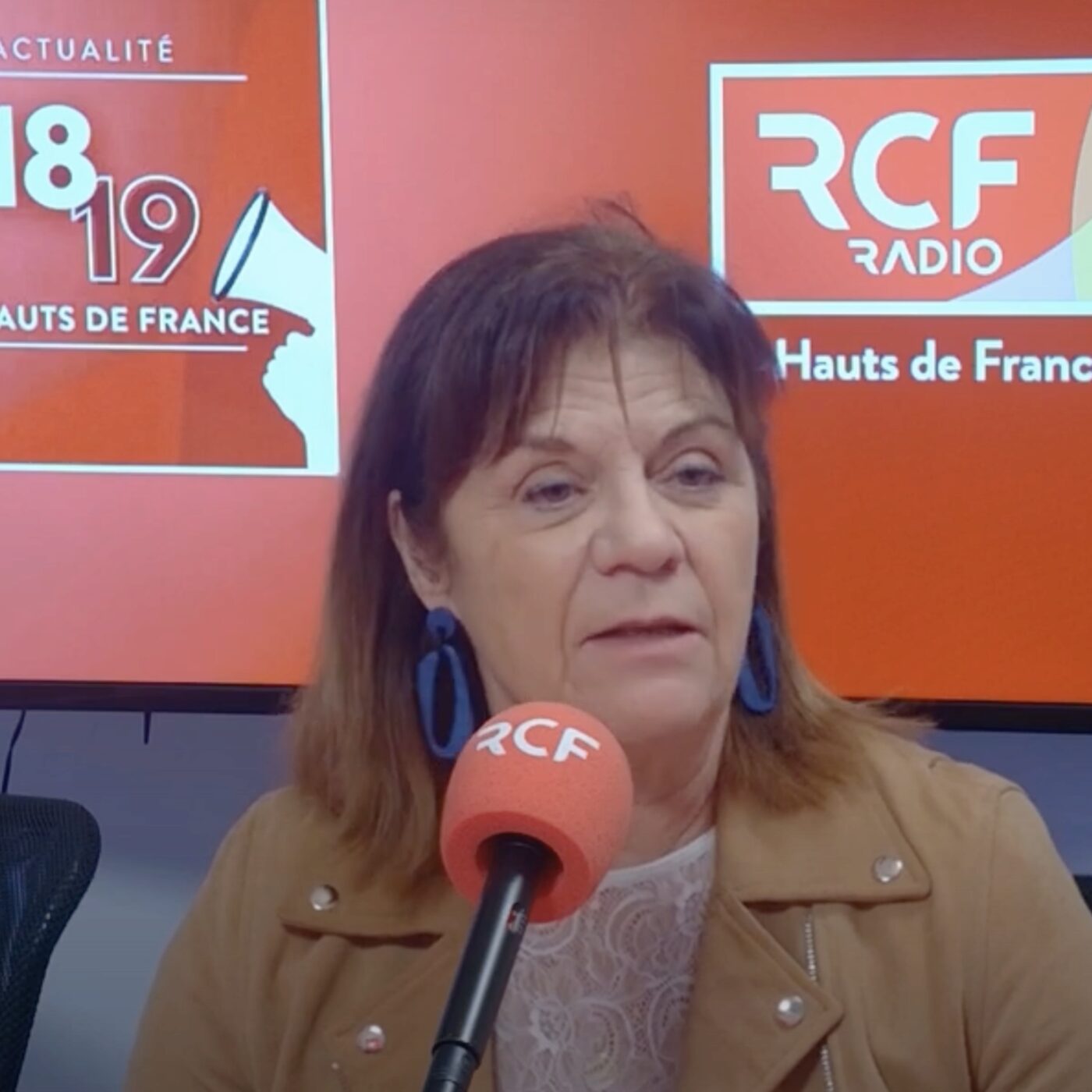 C'possible recrute des bénévoles au service des jeunes. Isabelle Bonduelle episode artwork