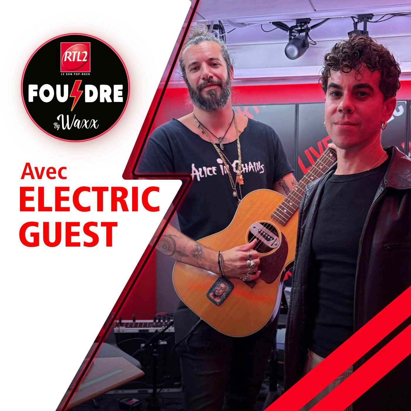 Electric Guest & Waxx interprètent "Play Your Guitar" en live dans Foudre
