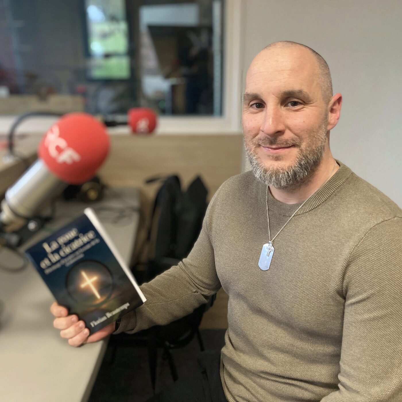 Florian Beautemps, 34 ans, témoigne de son parcours de foi et de sa conversion episode artwork