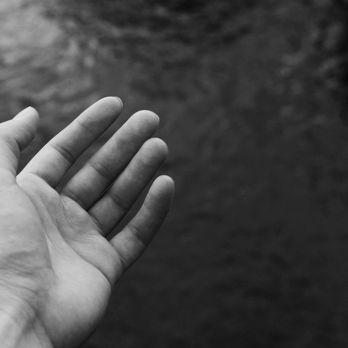 "Tends ta main au pauvre !"