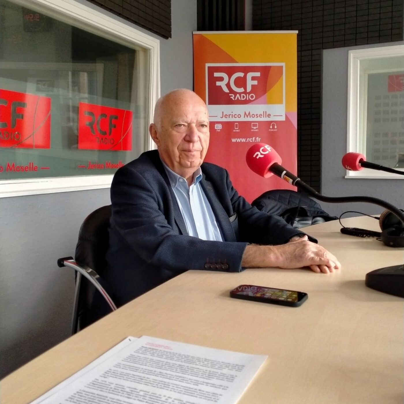 Politiquement vôtre