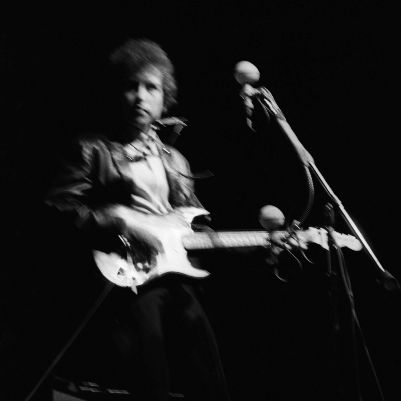Bob Dylan n’a pas trahi le folk à Newport en 1965, il l’a juste électrocuté ! Bob Dylan n’a pas trahi le folk à Newport en 1965, il l’a juste électrocuté !