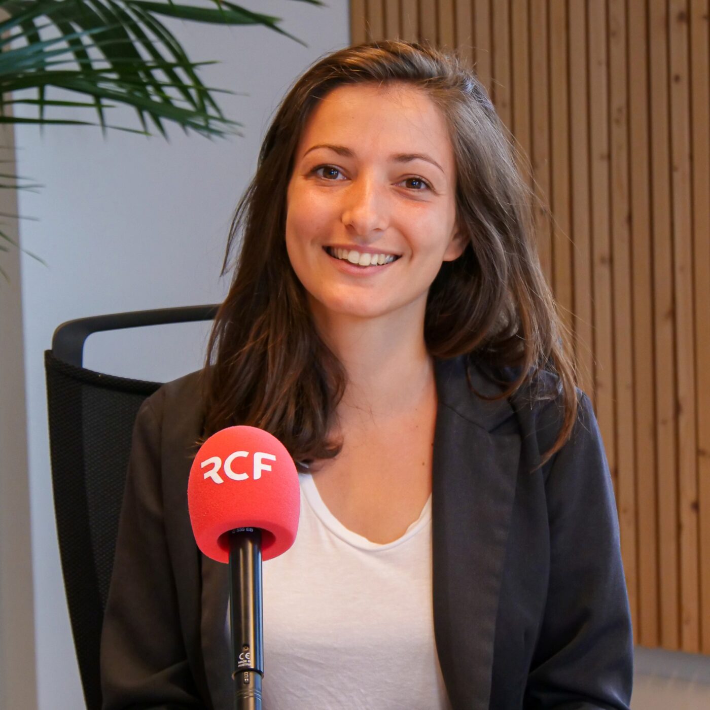 Une députée écologiste du Rhône publie un essai sur la notion de consentement episode artwork