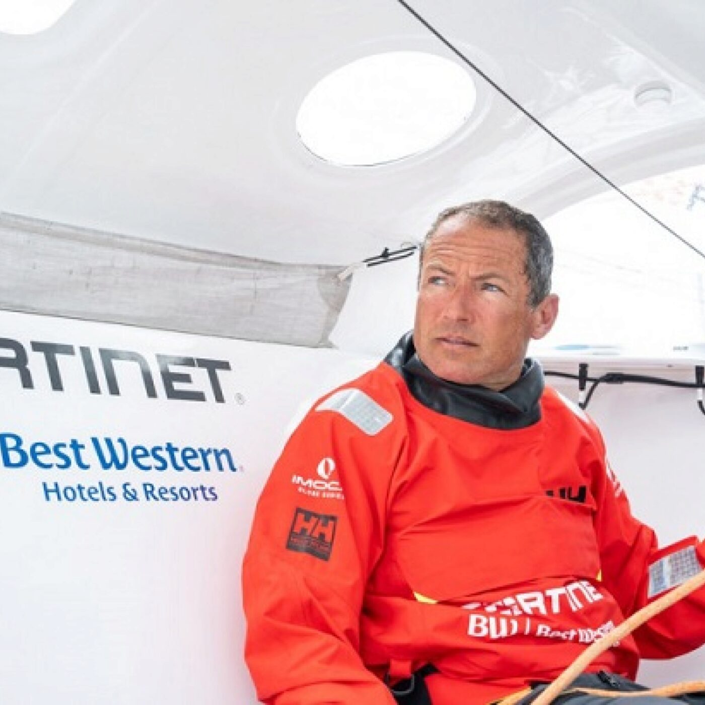 Déjà un mois de course pour Romain Attanasio sur le Vendée Globe episode artwork