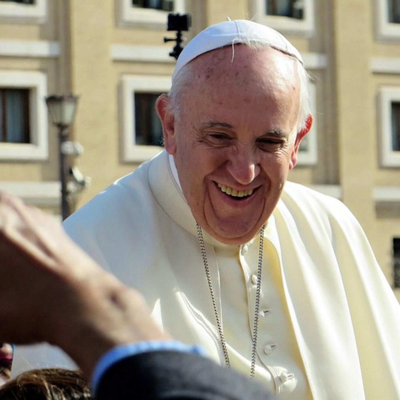 Des scouts présents pour la venue du Pape François en Corse episode artwork