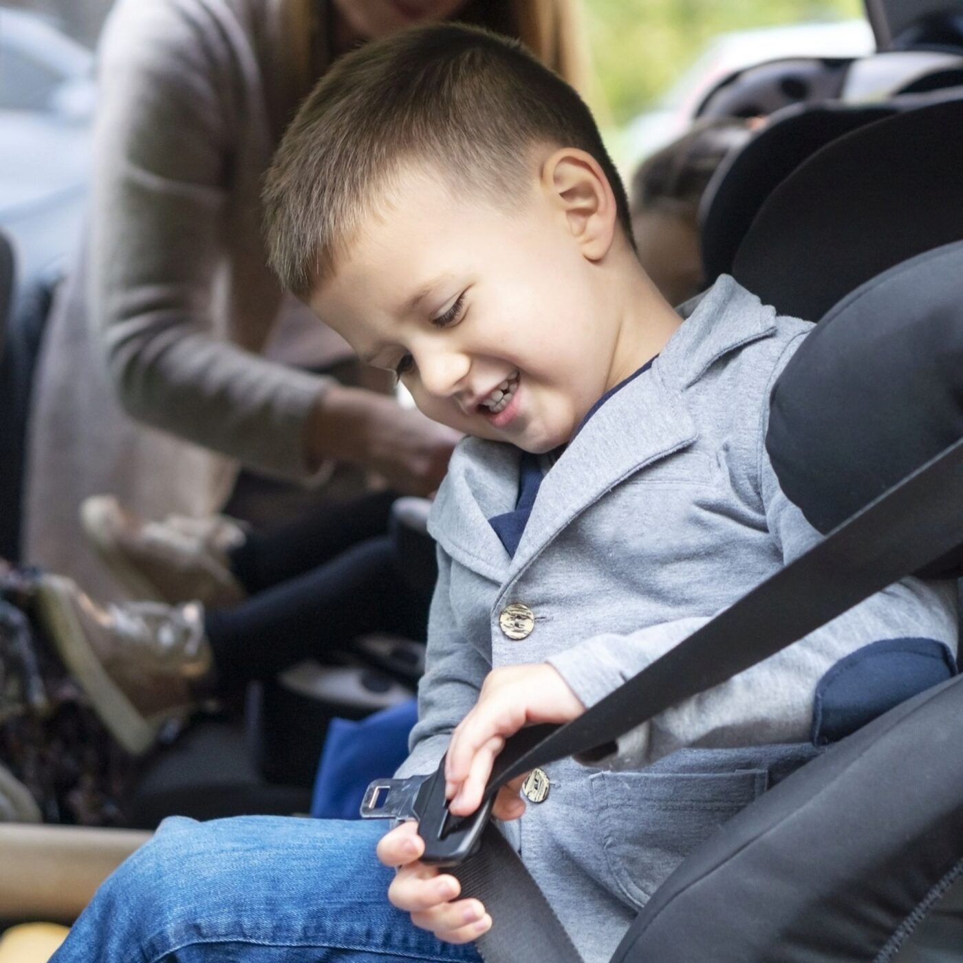 Sécurité Routière "Conduire avec ses enfants ou sans, quelques questions courantes sur la ceinture et les sièges auto" episode artwork