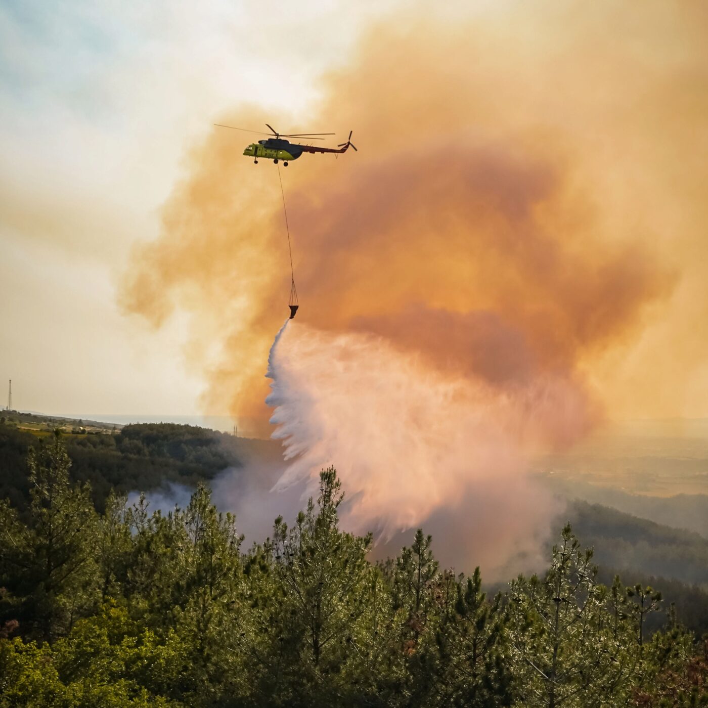 Les deux sanctuaires de Cotignac sont épargnés par les flammes  episode artwork