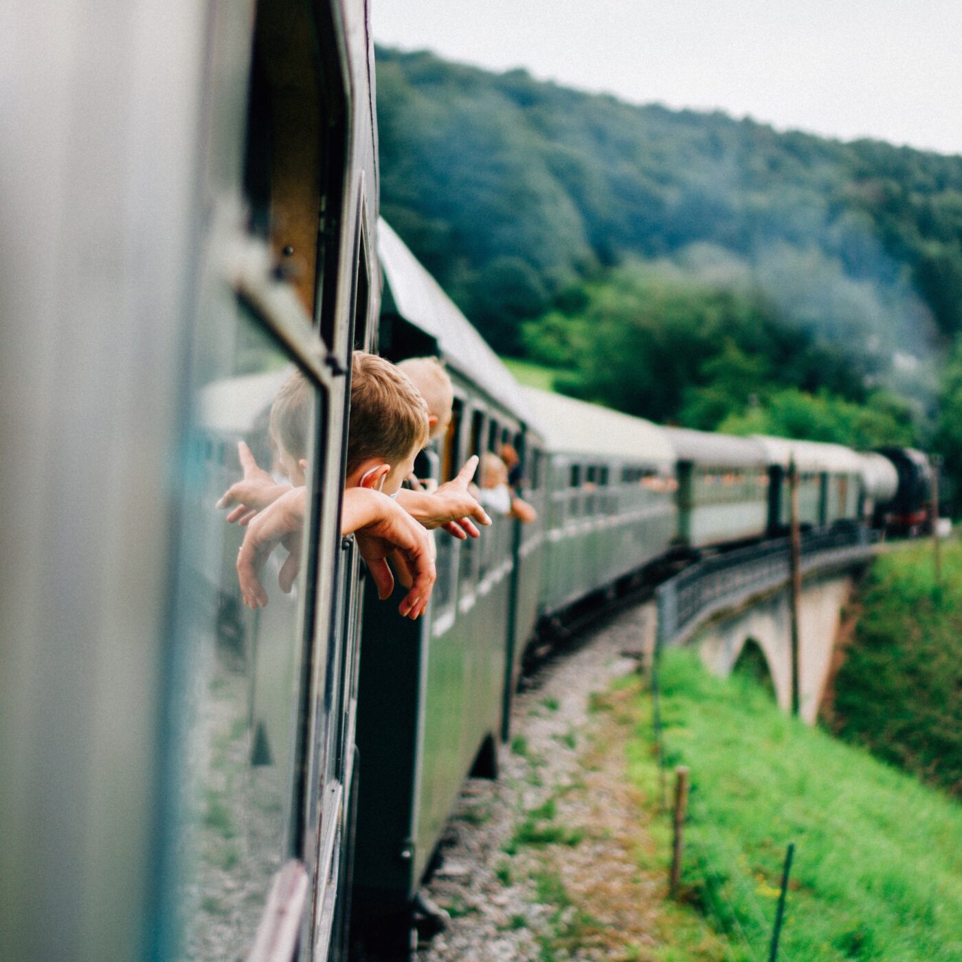 DiscoverEU, un pass pour faire voyager gratuitement les jeunes en train episode artwork