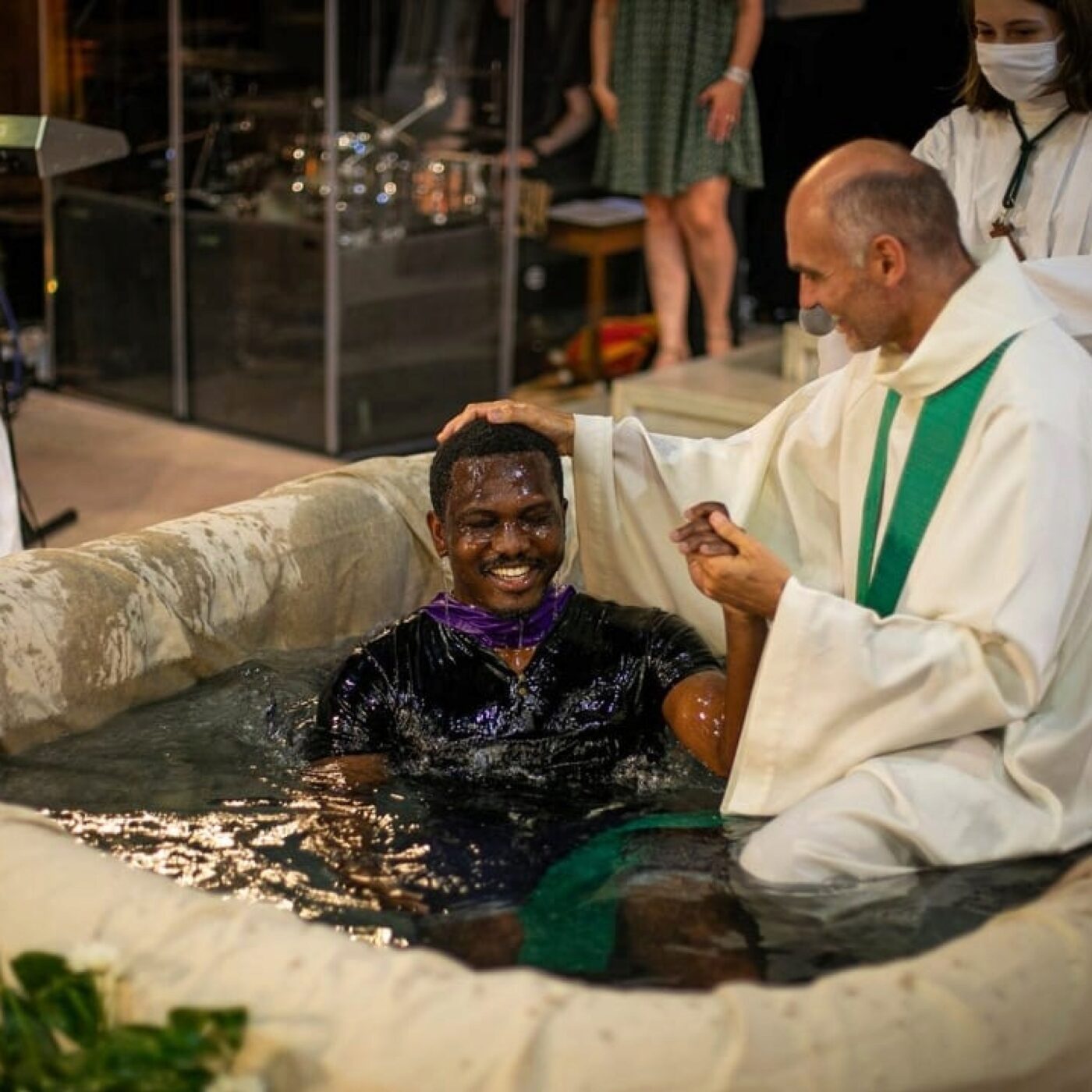 Ils ont été baptisés la nuit de Pâques : témoignages